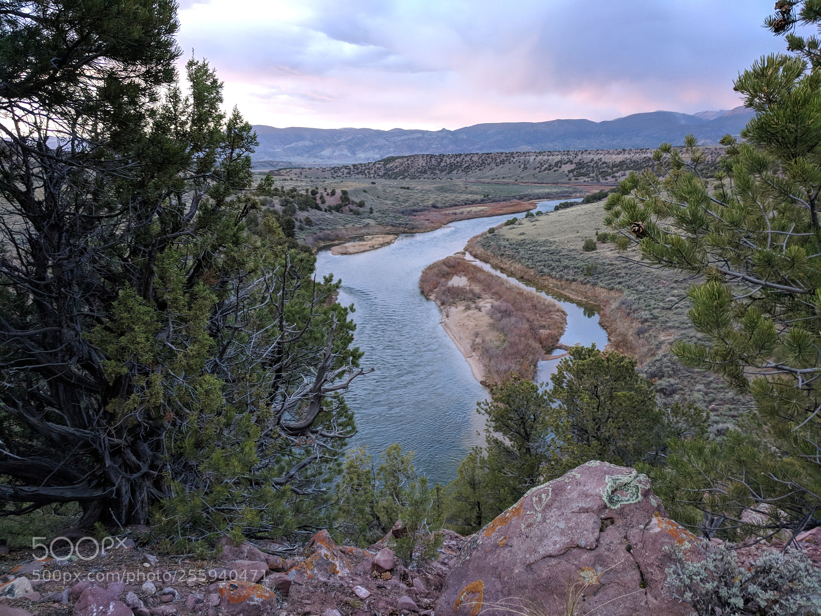 Google Pixel XL sample photo. Green river photography