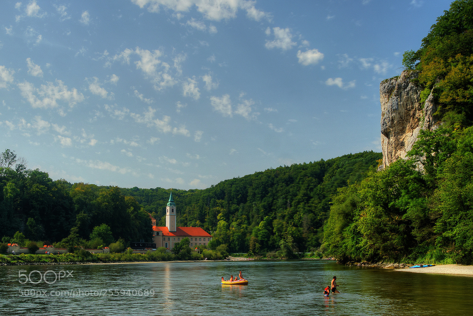 Sony ILCA-77M2 sample photo. The yellow rubber boat photography
