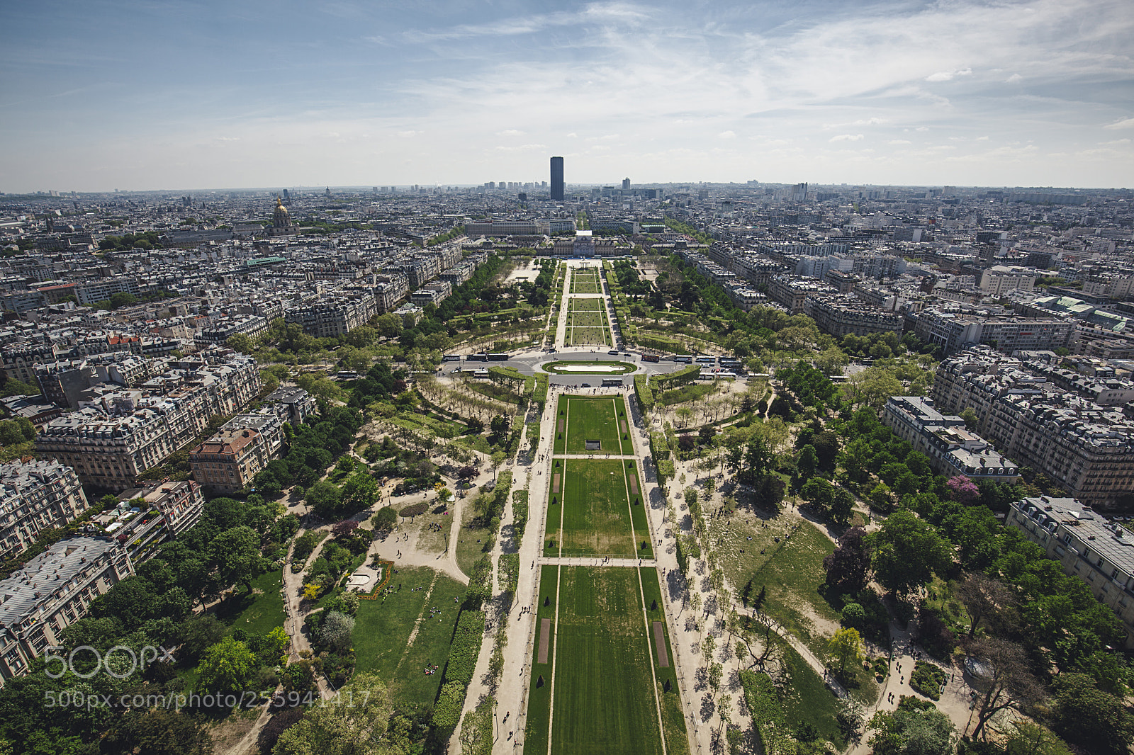 Canon EOS 5D Mark II sample photo. Champ de mars photography