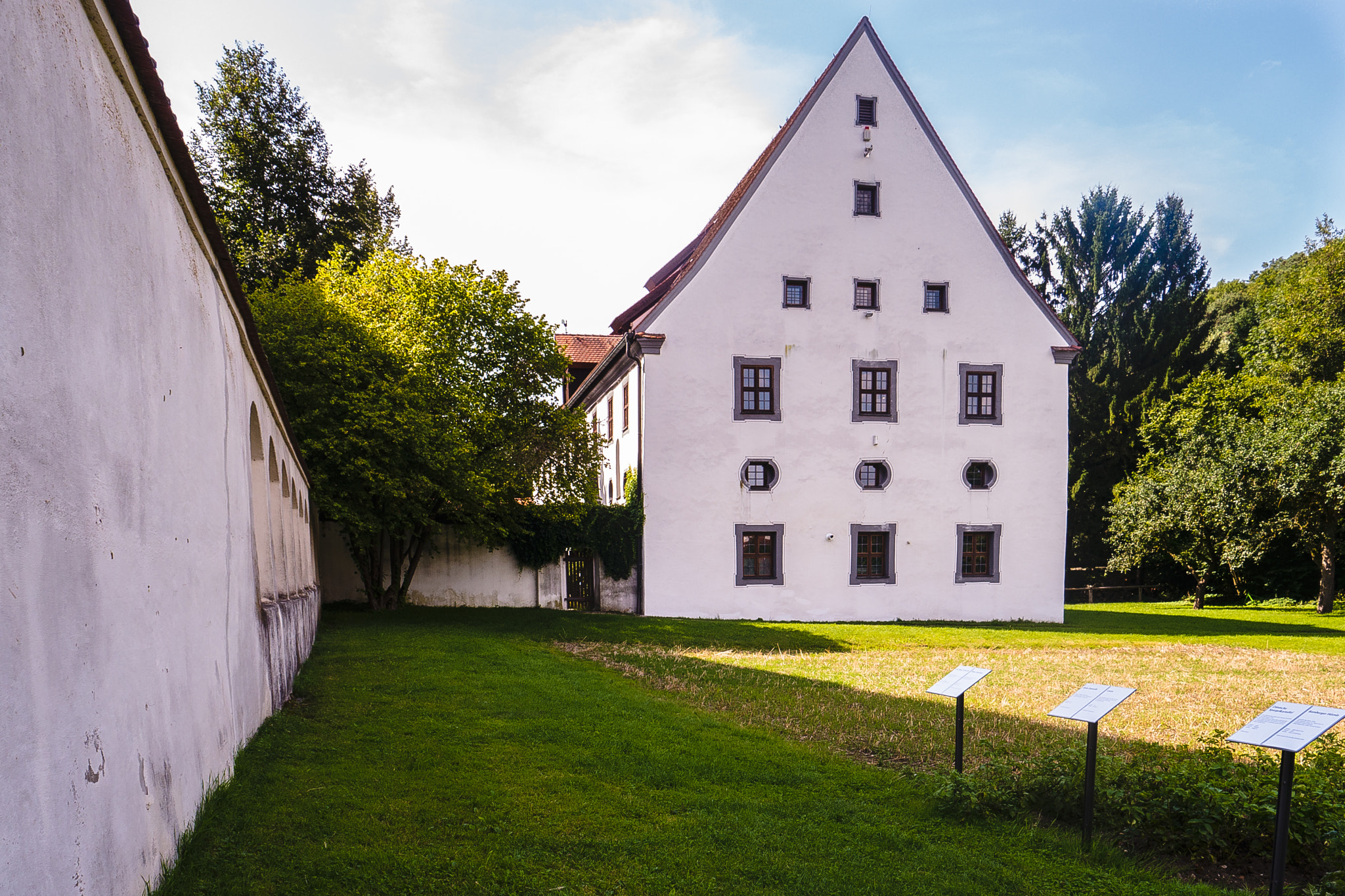 Panasonic Lumix DMC-G5 sample photo. Museumsgarten / museum garden photography