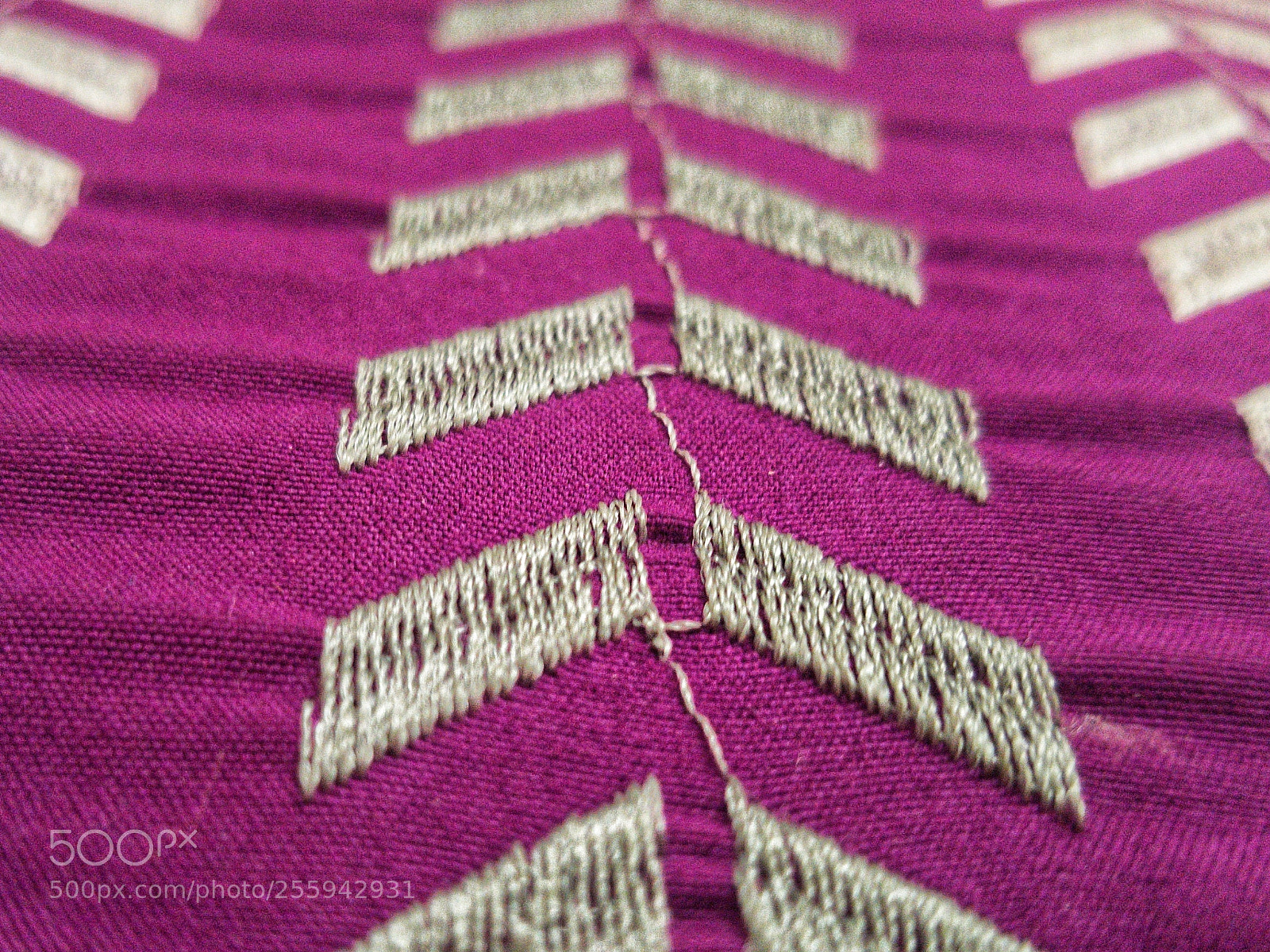 Samsung Galaxy S8+ sample photo. Purple_chevron photography