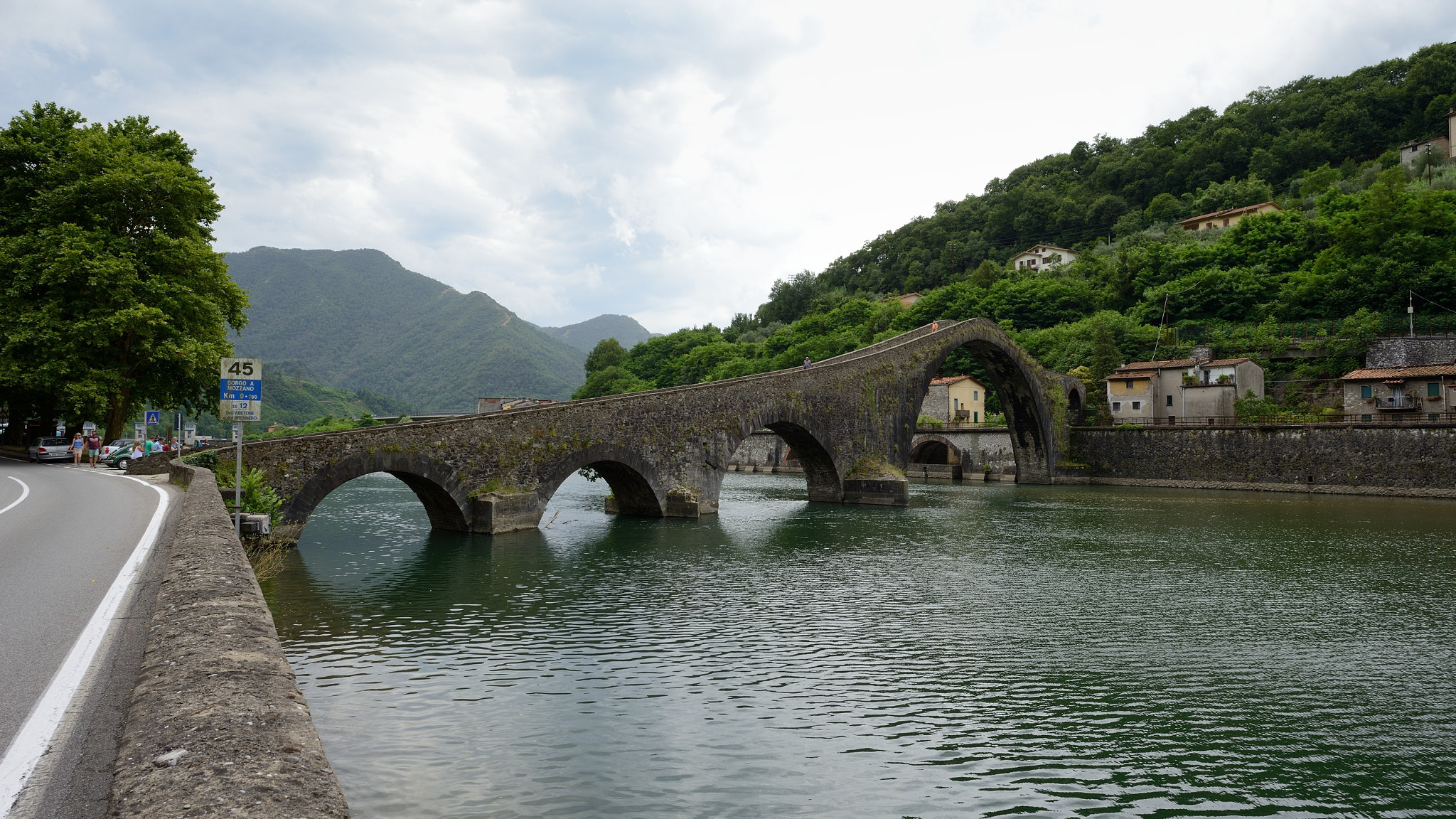 Nikon AF-S Nikkor 14-24mm F2.8G ED sample photo. Borgo a mozzano photography