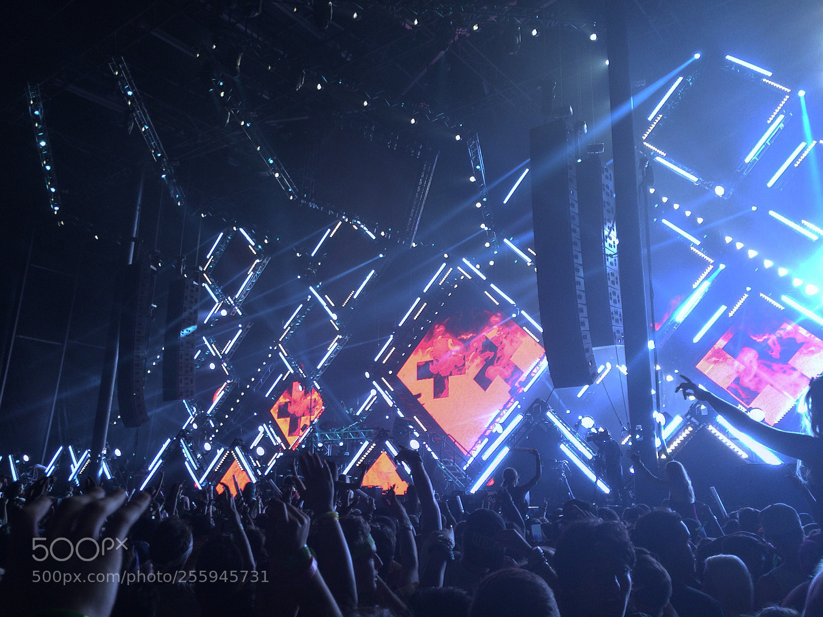 Apple iPhone 5s sample photo. Garrix photography