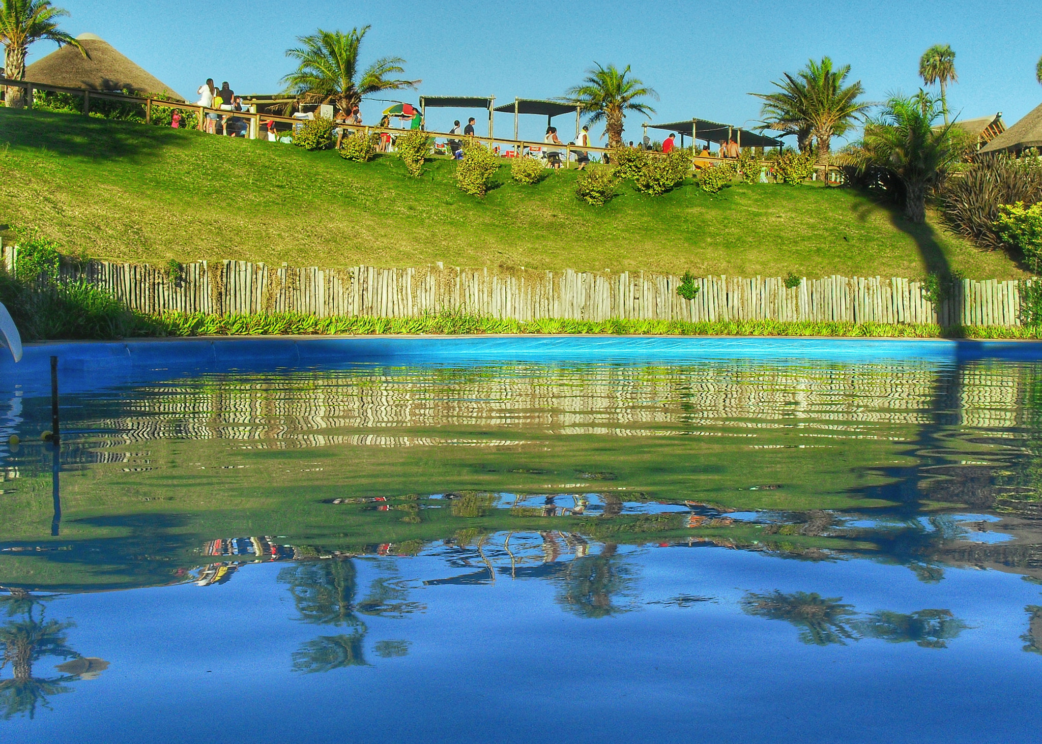 Samsung ES15 / VLUU ES15 /  SL30 sample photo. Reflections at waterpark photography