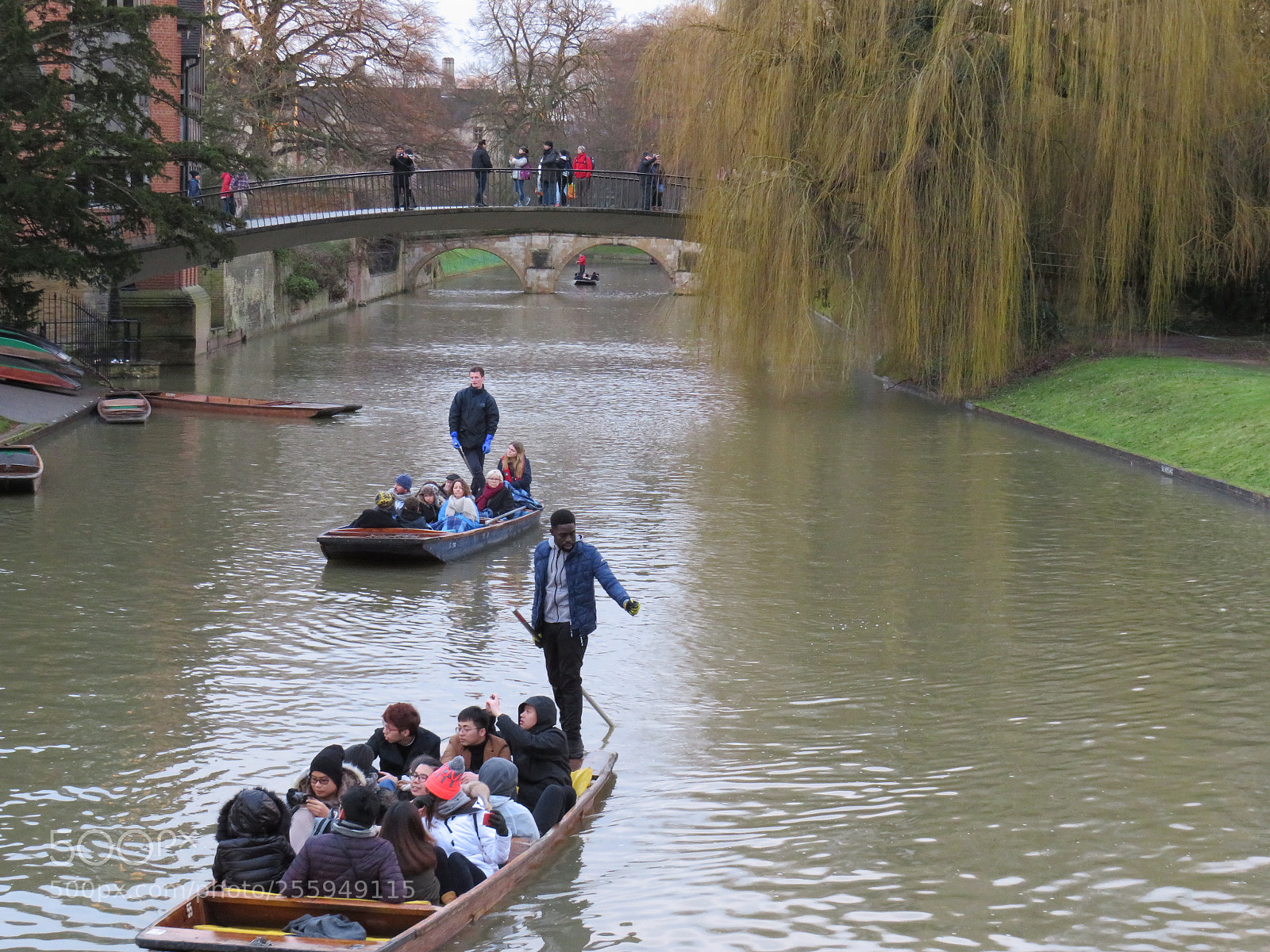 Canon PowerShot SX540 HS sample photo. Punting photography