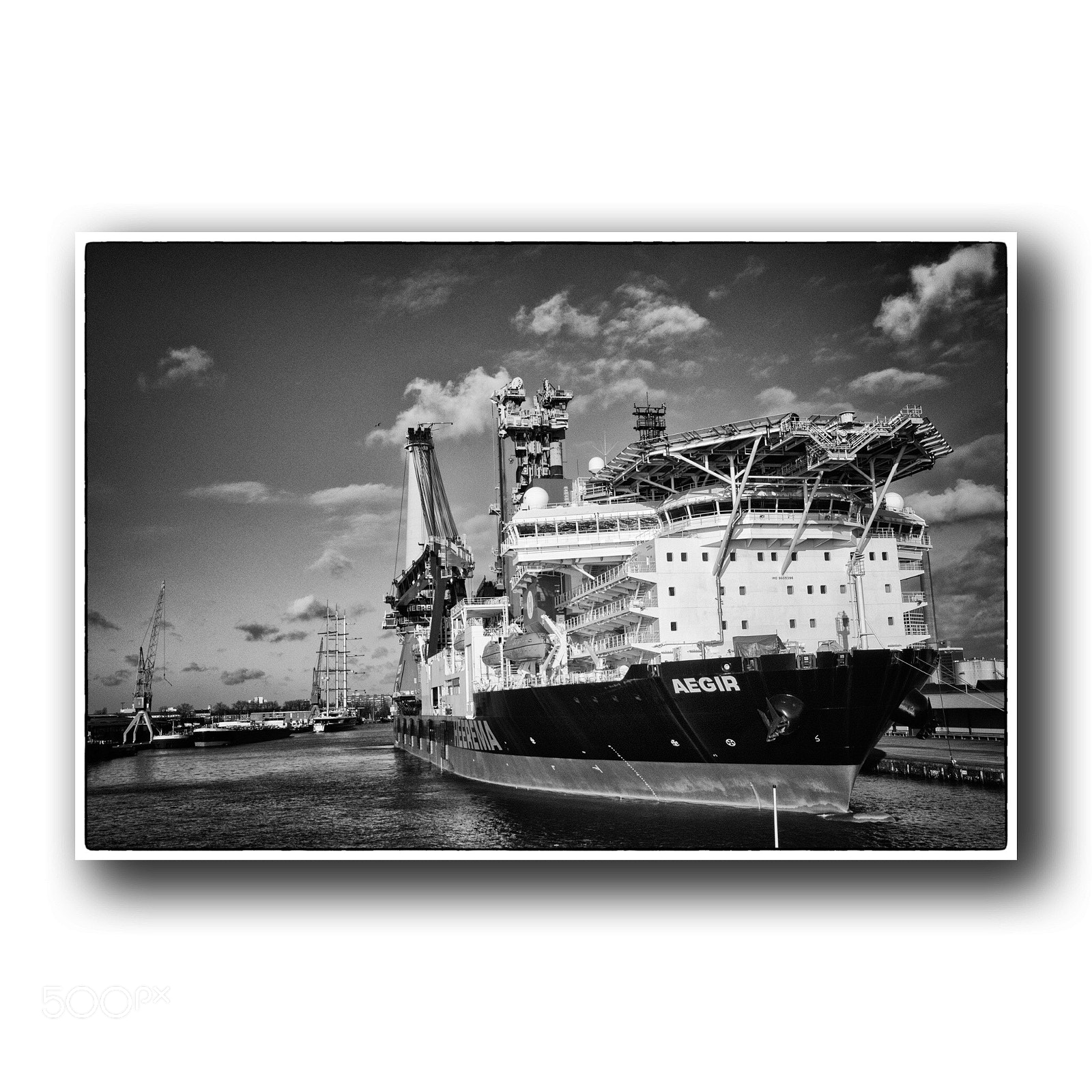 Nikon D5500 sample photo. In the port of photography