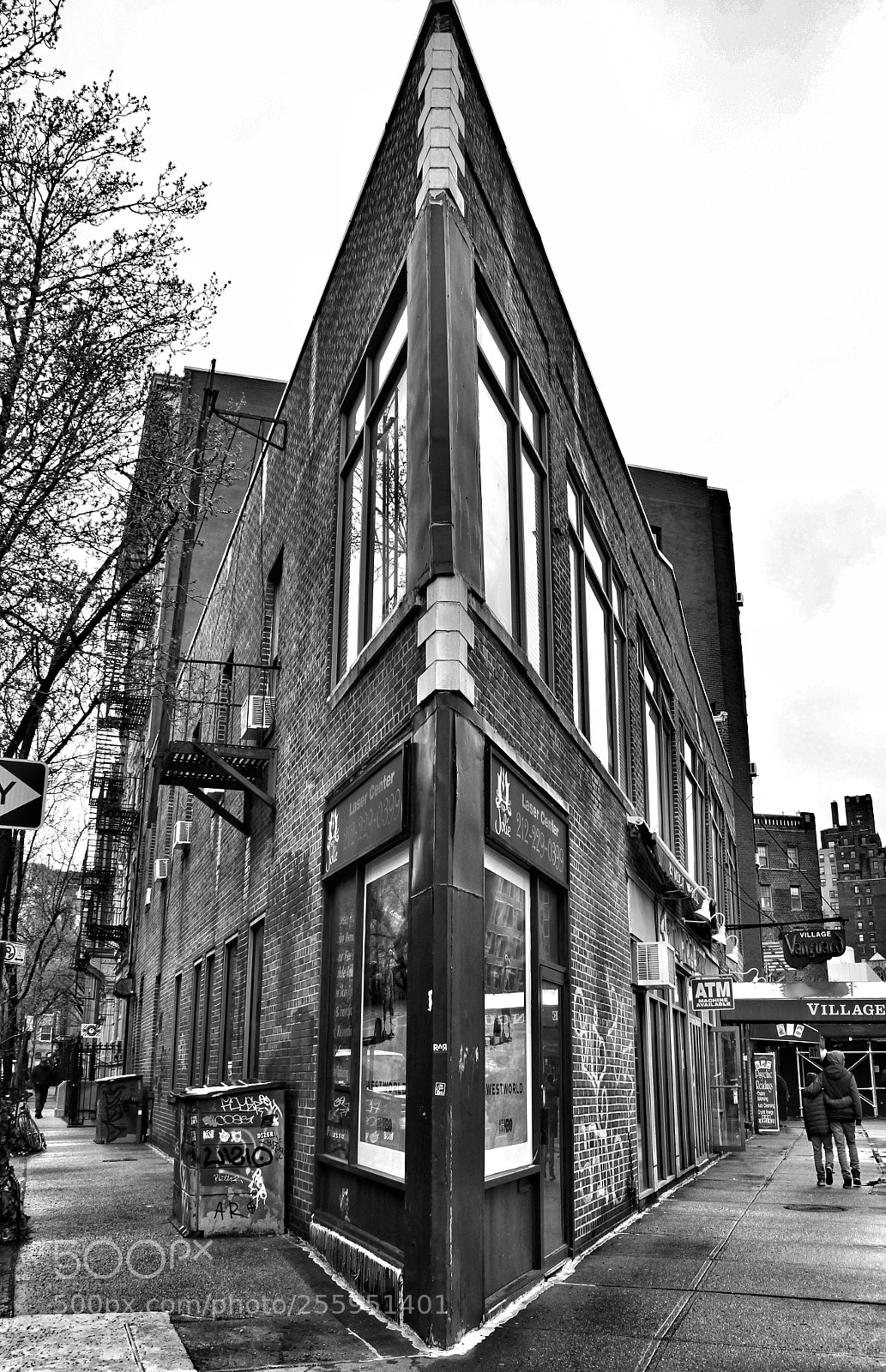 Canon EOS 500D (EOS Rebel T1i / EOS Kiss X3) sample photo. The village vanguard photography