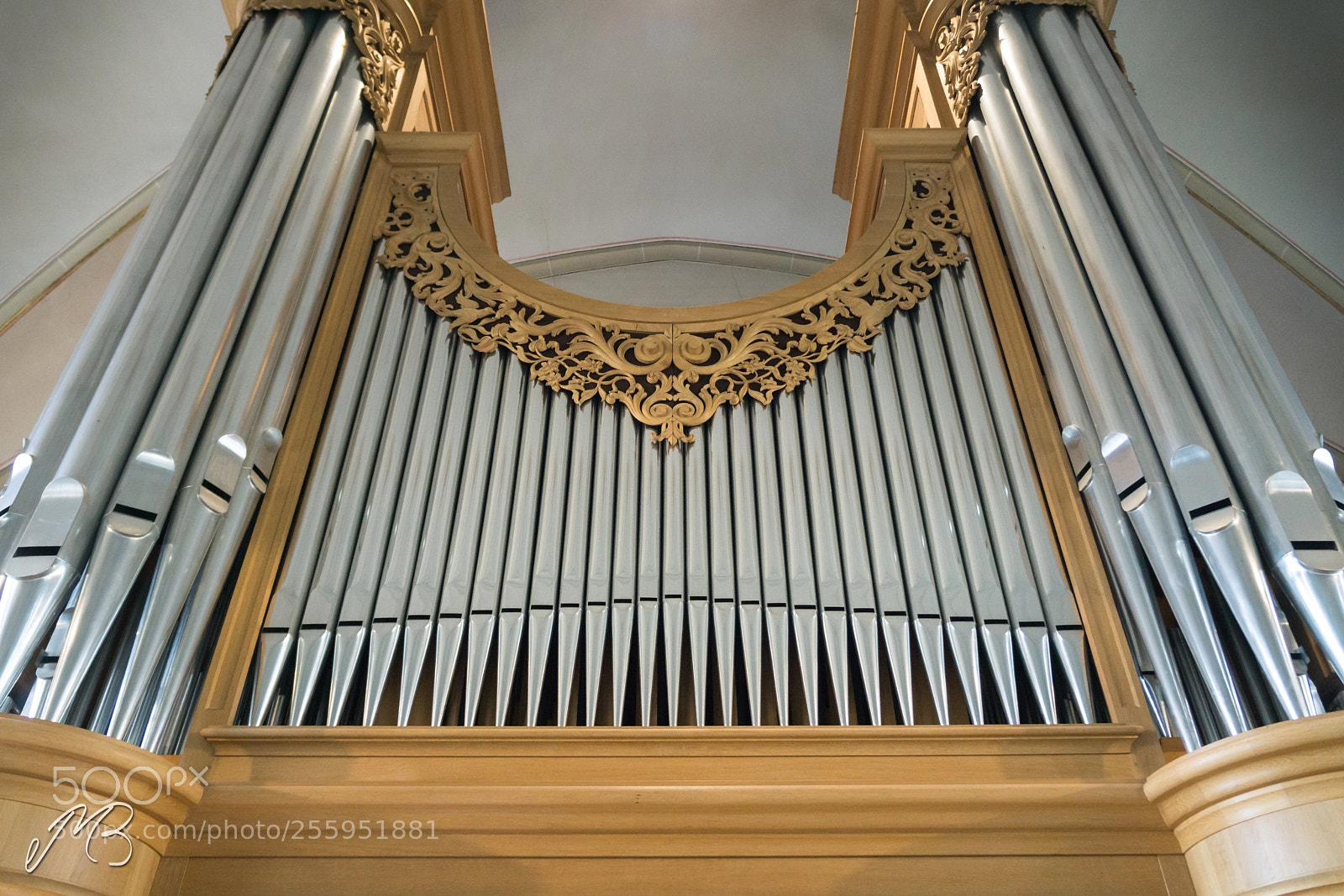 Sony a5100 sample photo. Pipe organ photography
