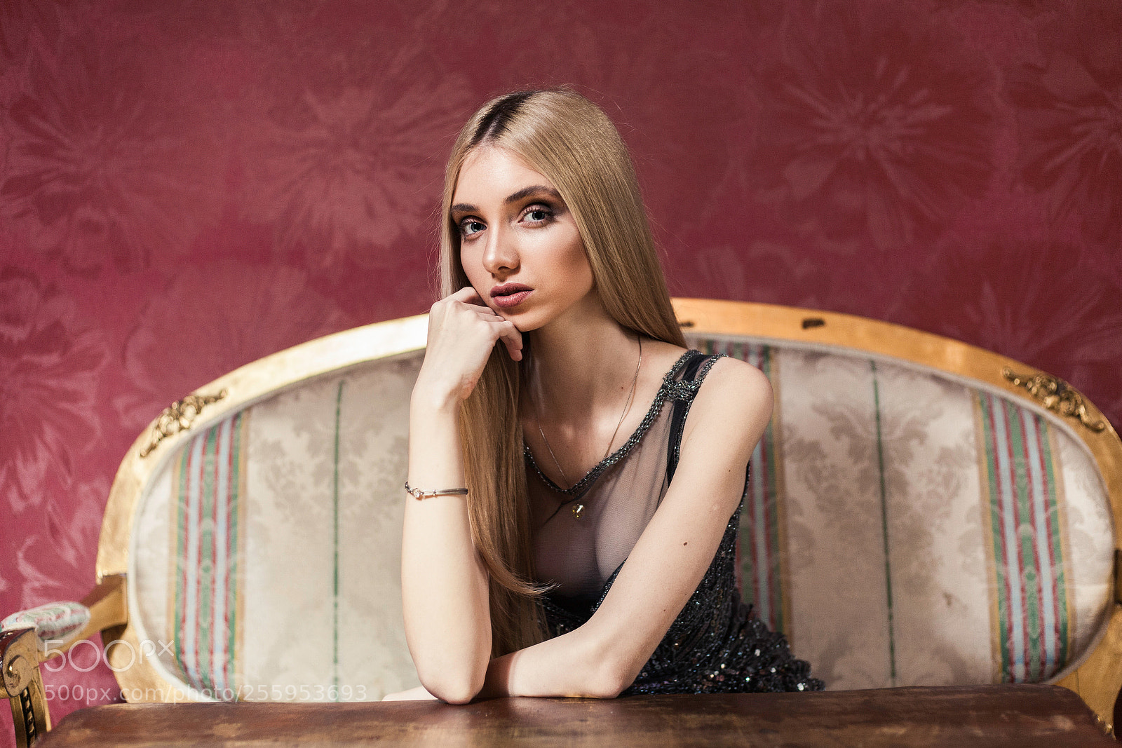 Canon EOS 5D sample photo. Elegant girl photography