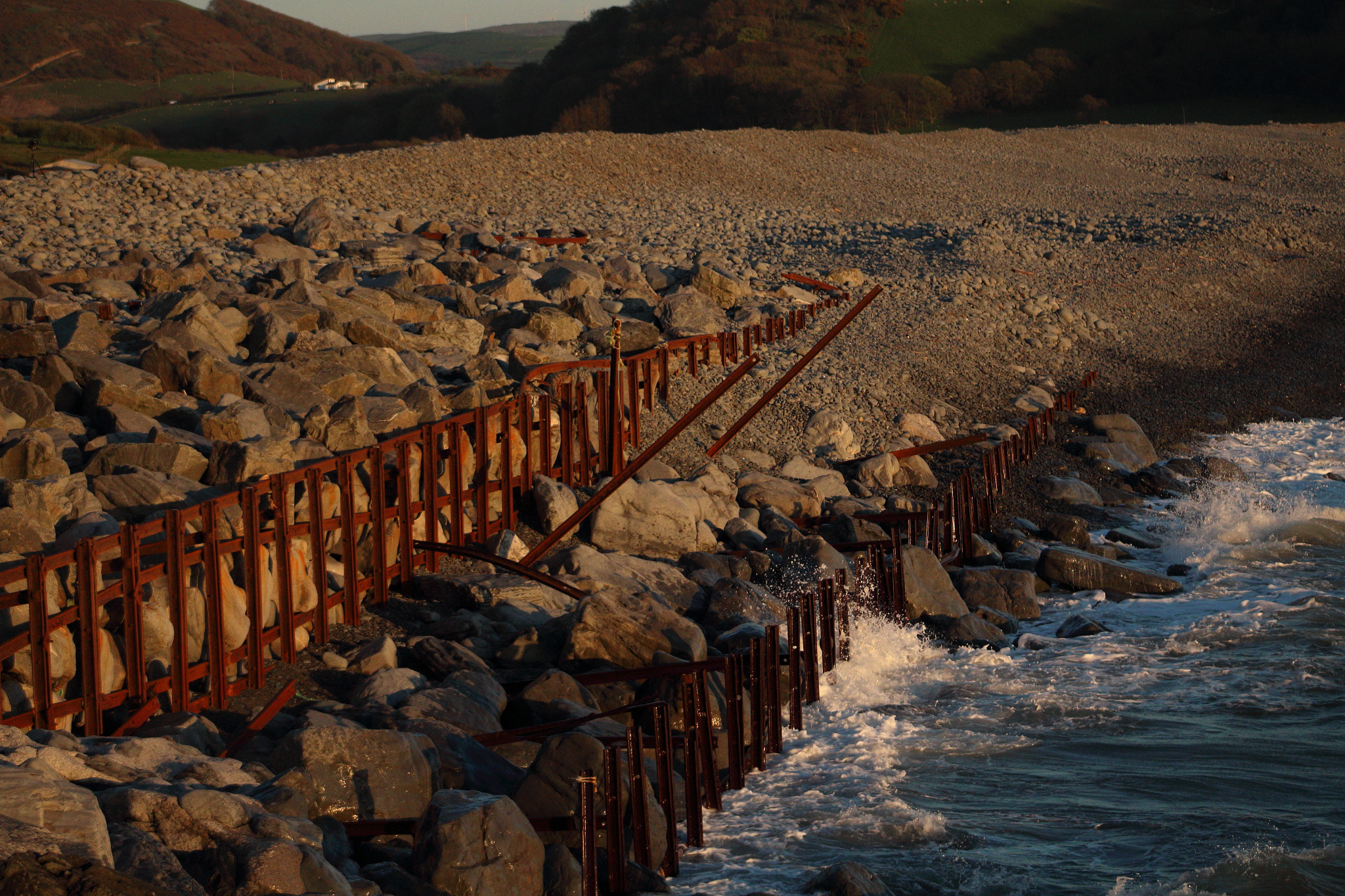 Canon EF 75-300mm f/4-5.6 sample photo. Pushing poles photography
