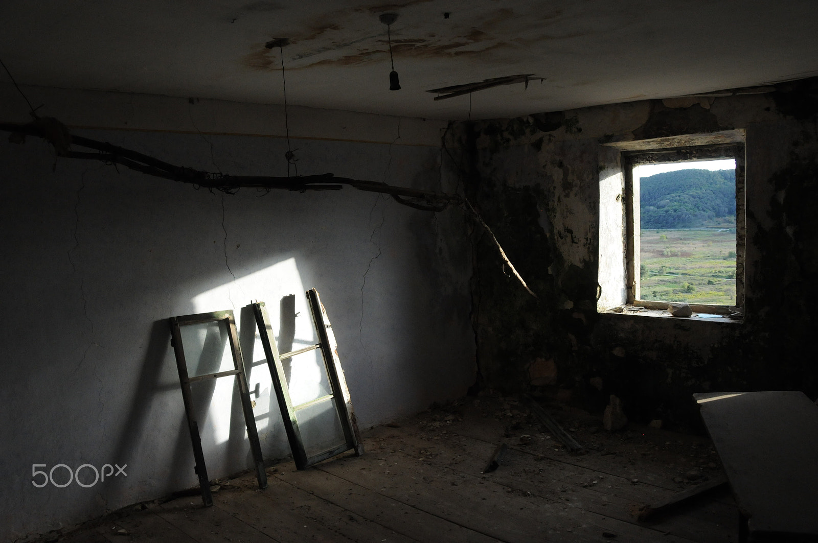 Nikon D300 sample photo. Window photography