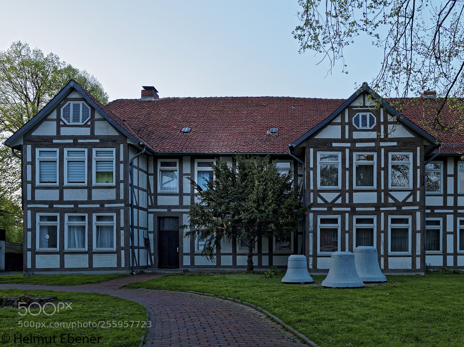 Olympus OM-D E-M5 sample photo. Sch ppenstedt, platz vor photography