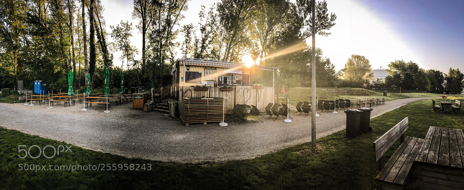 Apple iPhone 8 sample photo. Sunshine photography