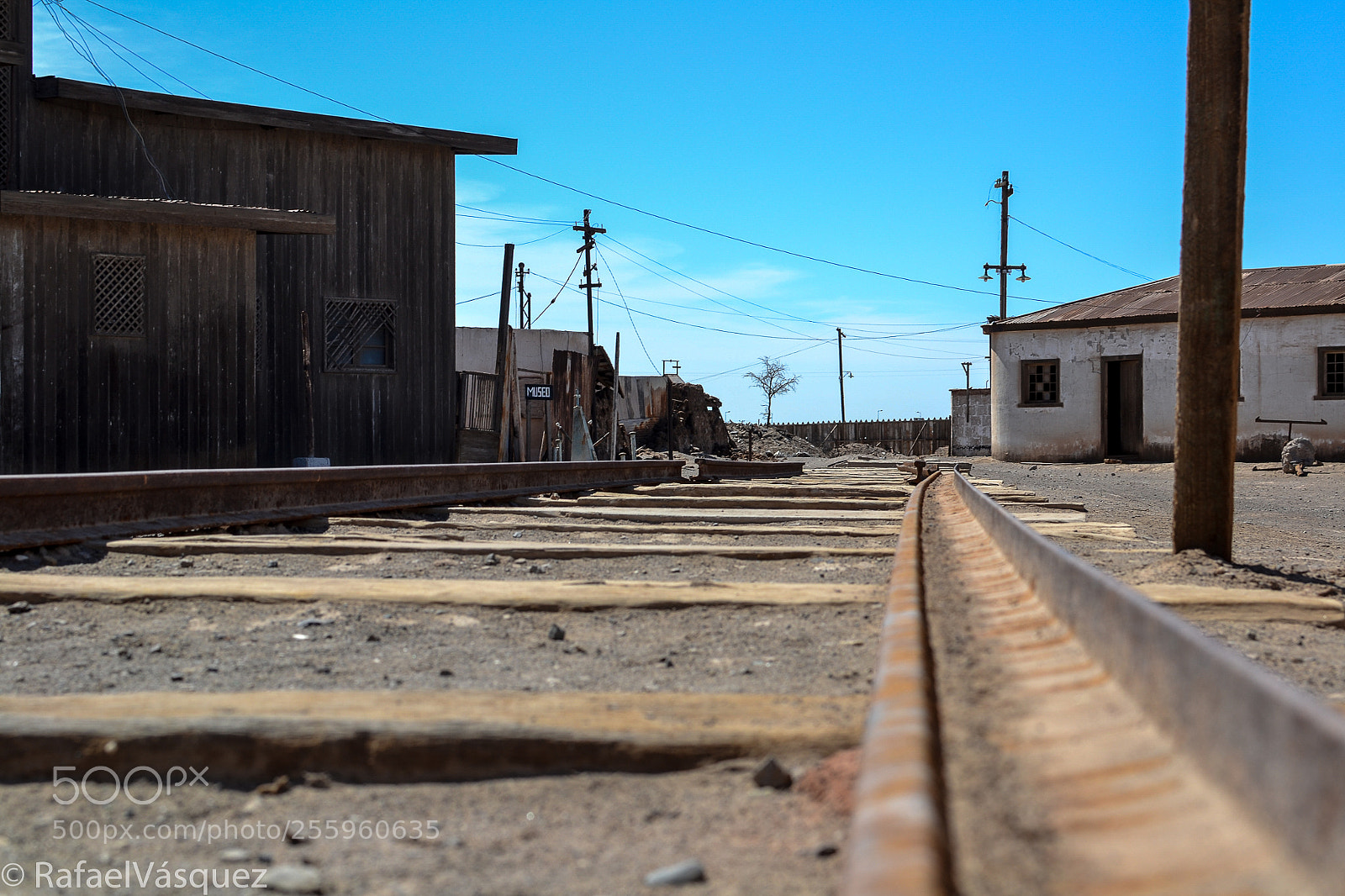 Nikon D3100 sample photo. Línea del tren photography