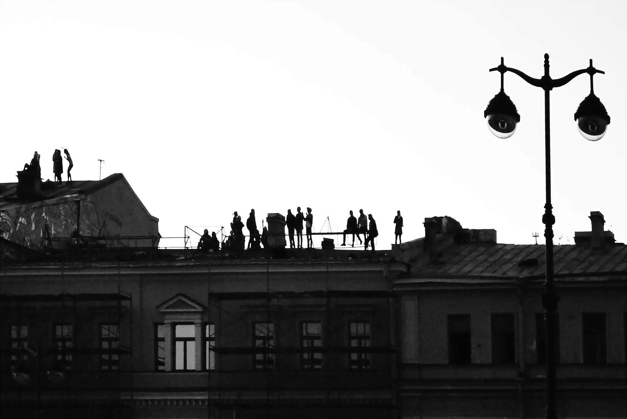 Nikon D60 sample photo. Walking on roofs photography