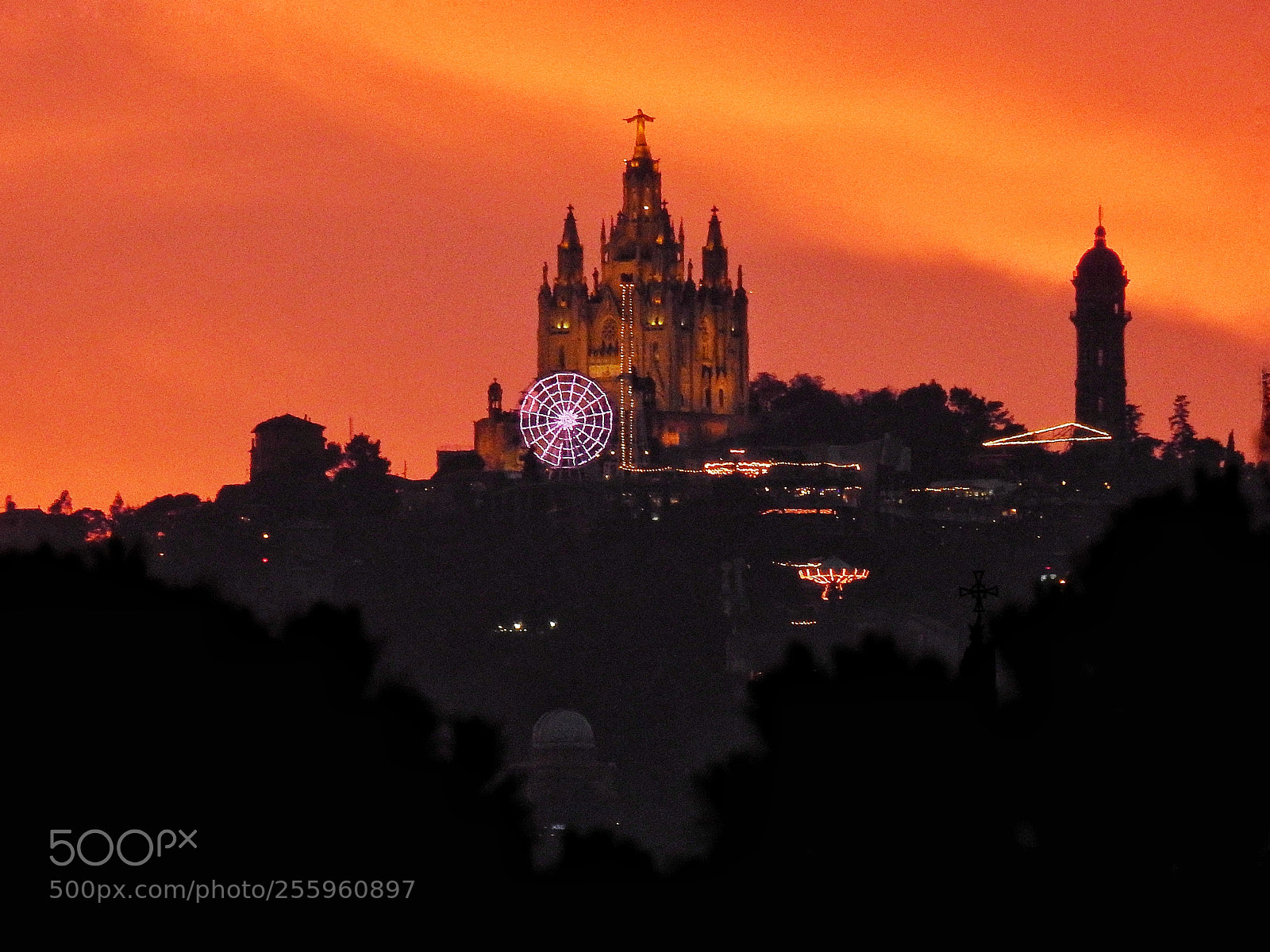 Nikon Coolpix P900 sample photo. Tibidabo photography