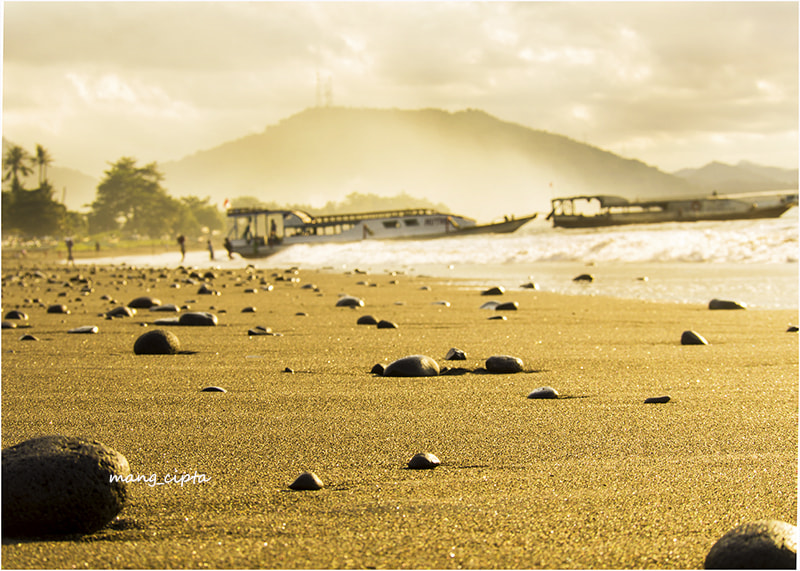XIAOYI M1 sample photo. Kusamba beach photography