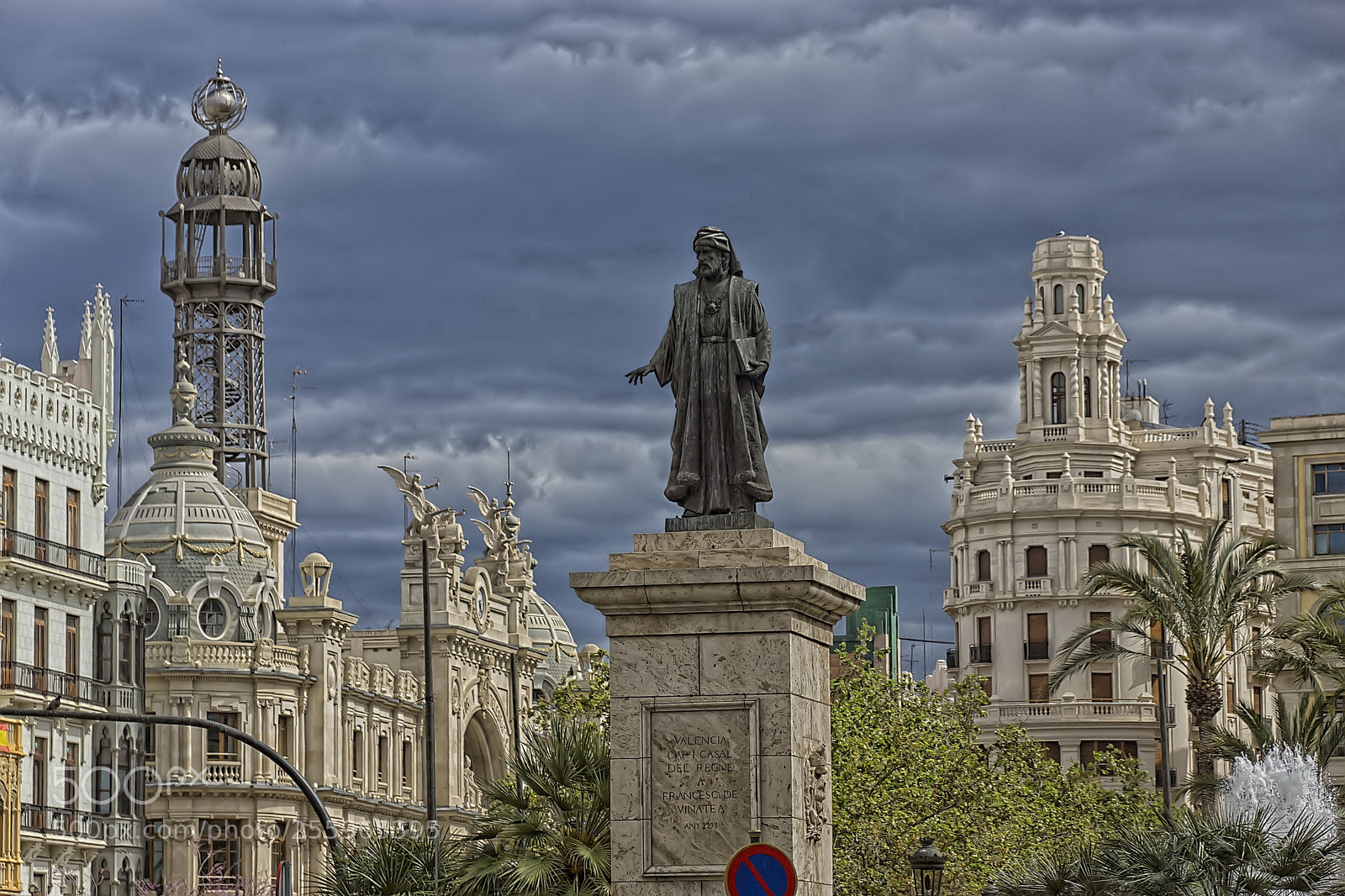 Sony SLT-A77 sample photo. Estatua de vinatea en photography
