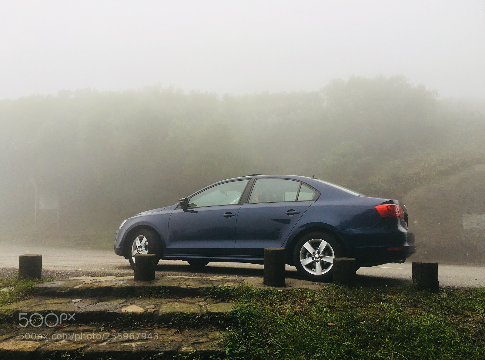 Apple iPhone 6s sample photo. Foggy drive photography