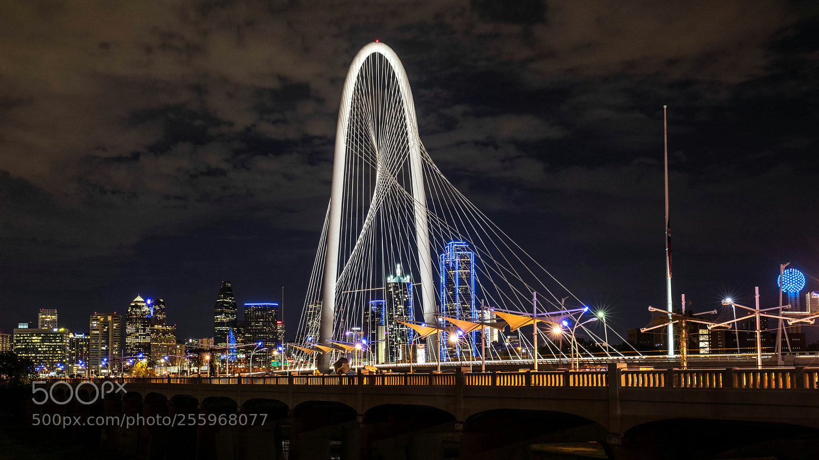 Canon EOS 5D Mark IV sample photo. Dallas texas skyline mary photography