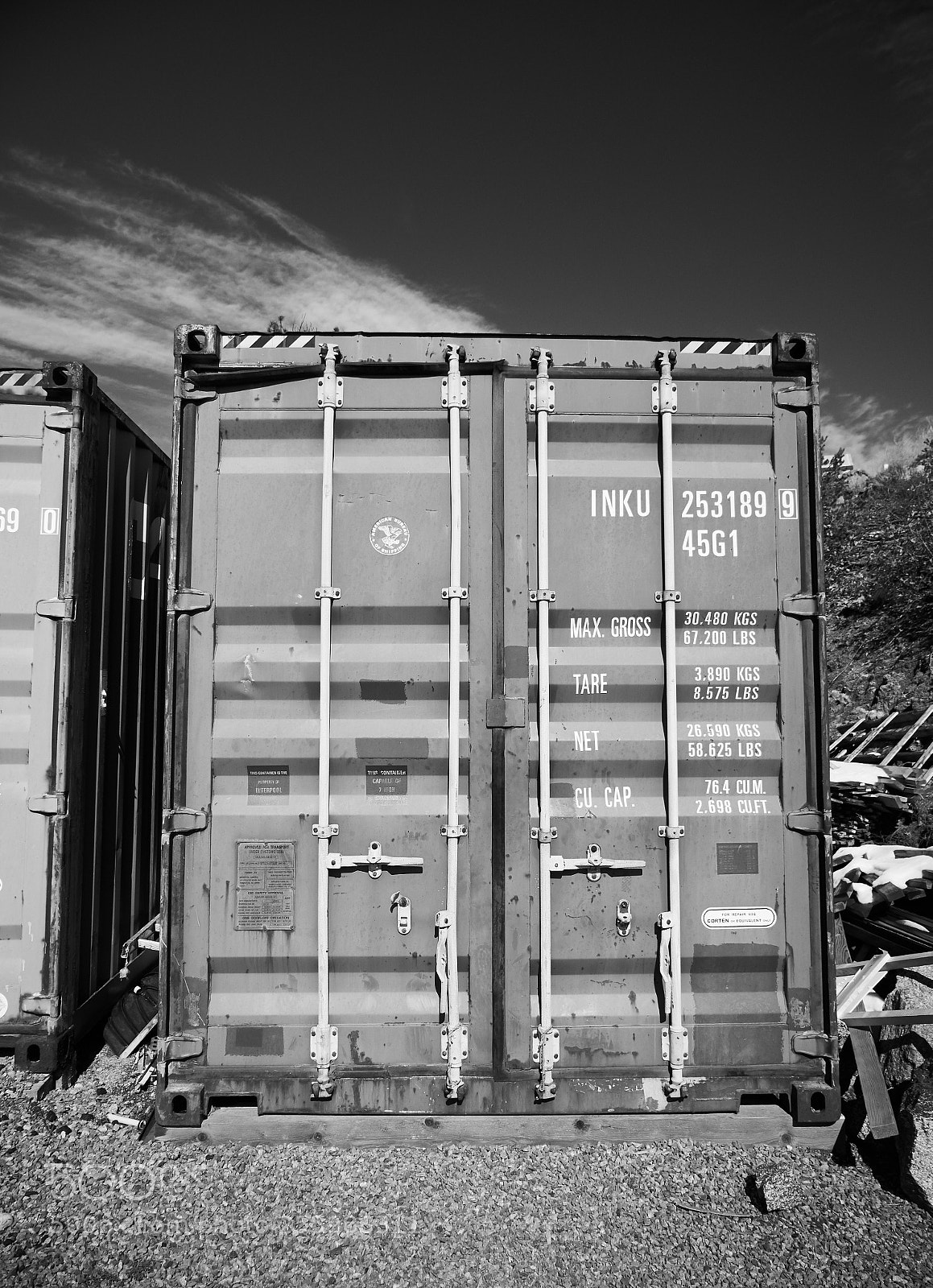 Panasonic Lumix DMC-G85 (Lumix DMC-G80) sample photo. The container  photography