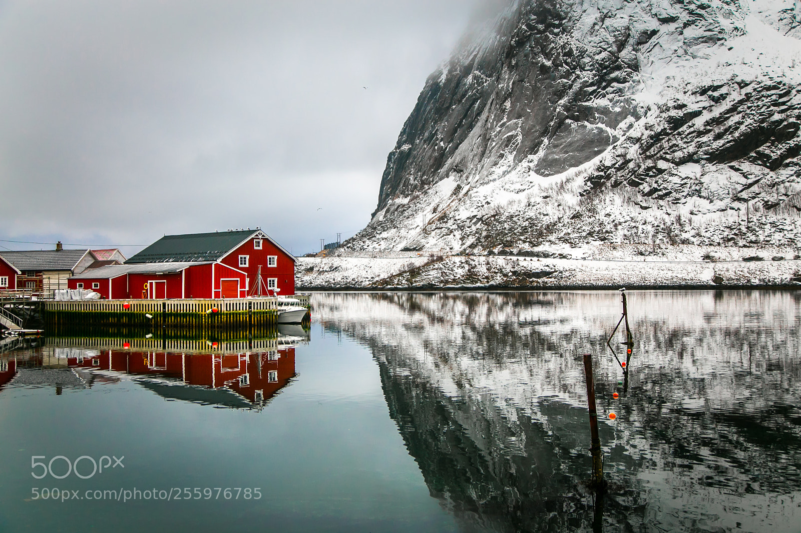 Canon EOS 6D sample photo. Rorbuer at reine photography