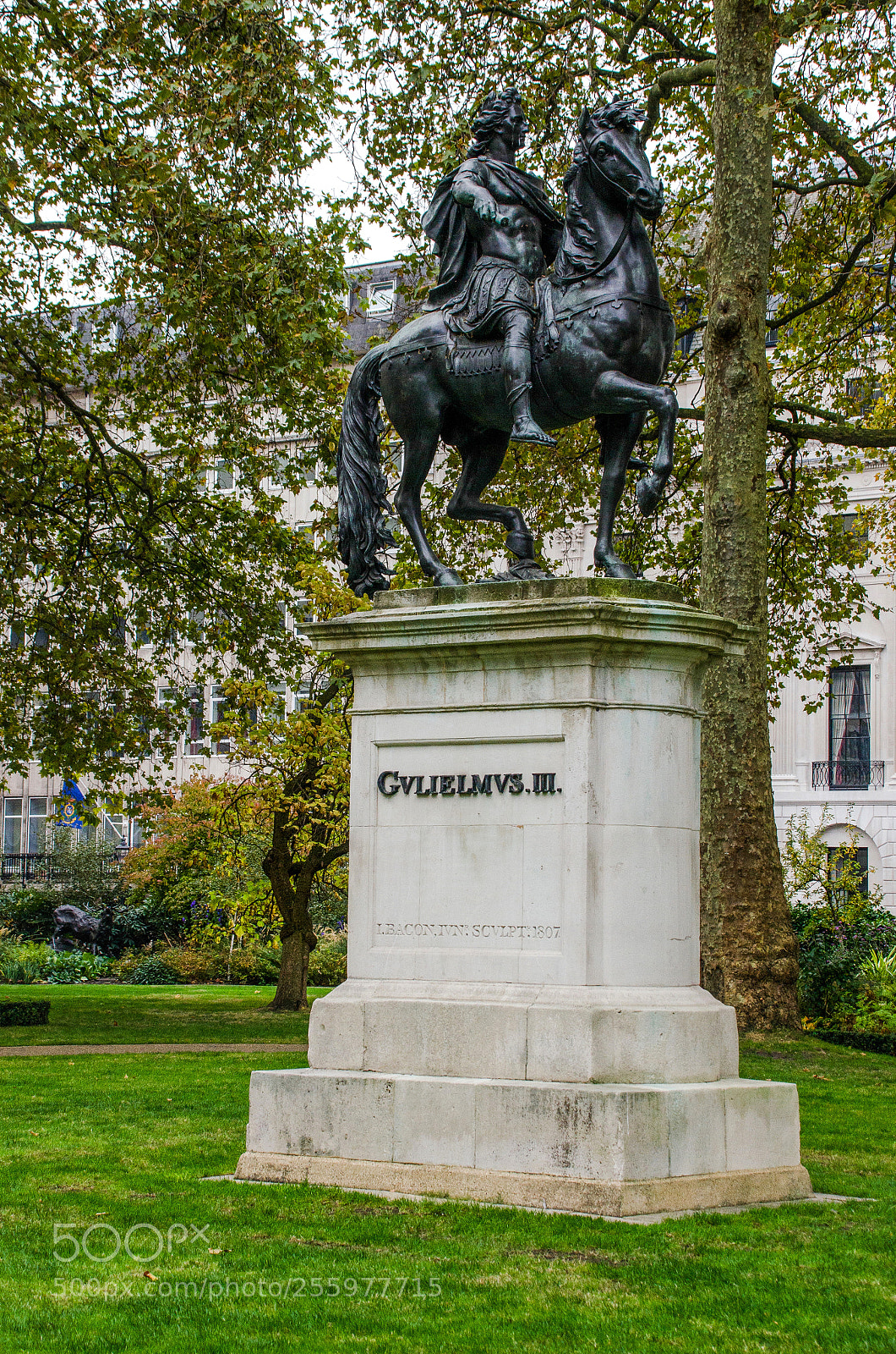 Nikon D7000 sample photo. Statue in the park photography