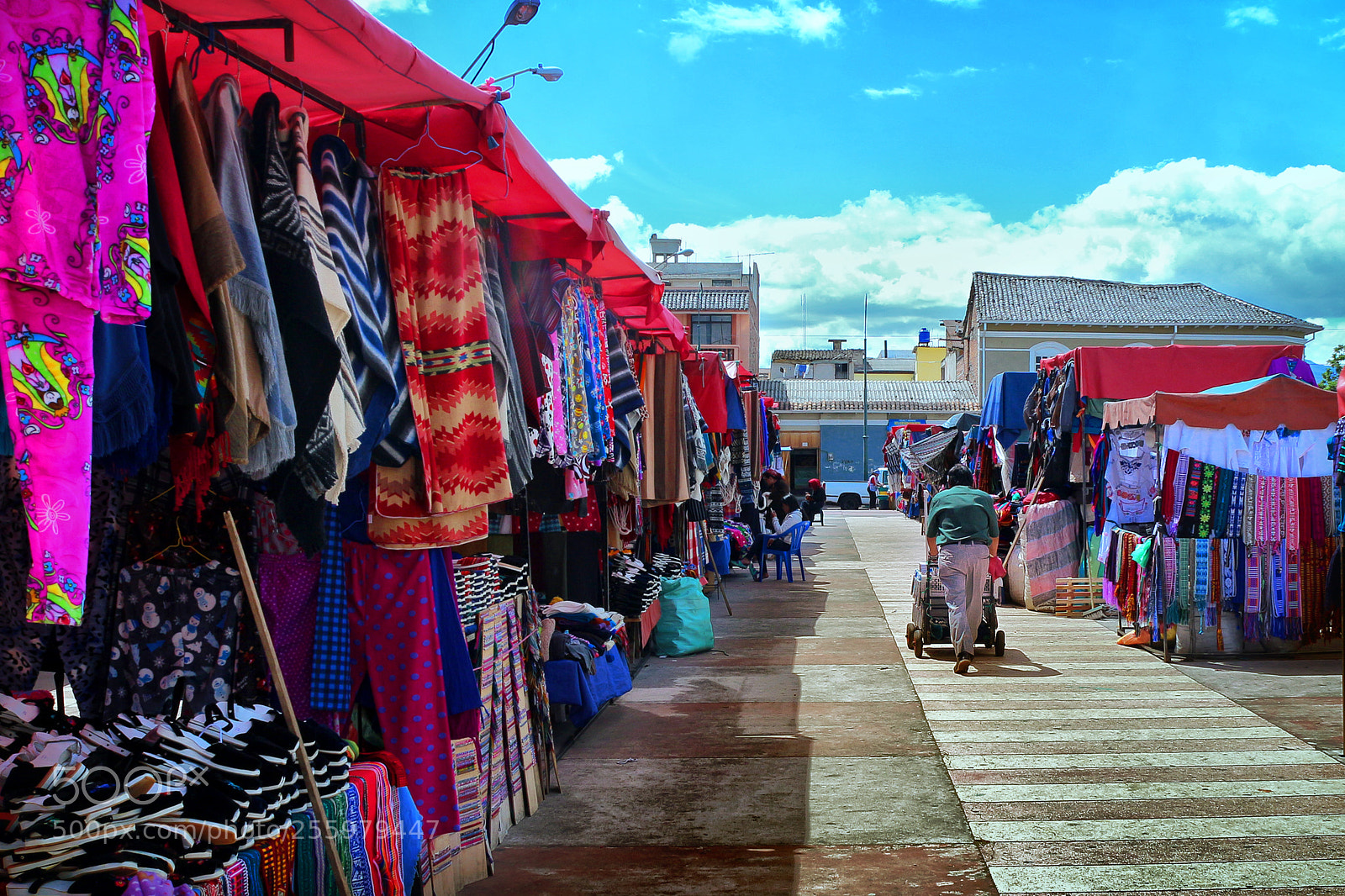 Canon EOS 650D (EOS Rebel T4i / EOS Kiss X6i) sample photo. The market of the photography