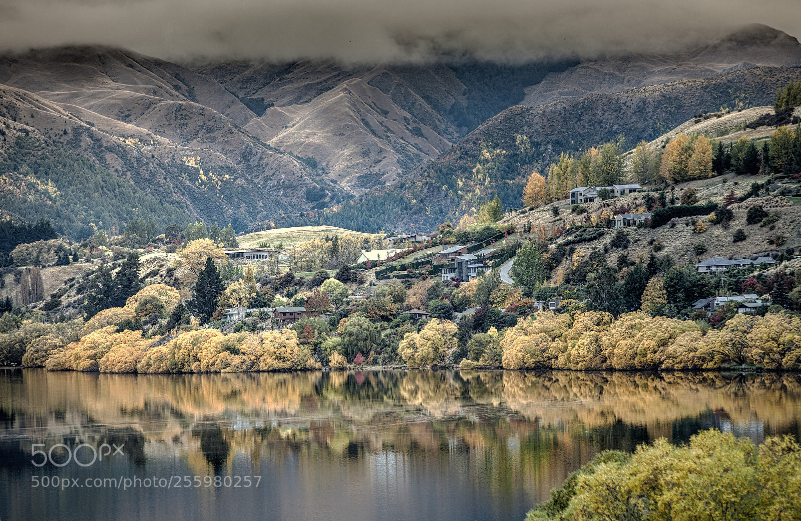 Canon EOS 5D Mark II sample photo. Lovely place to live photography