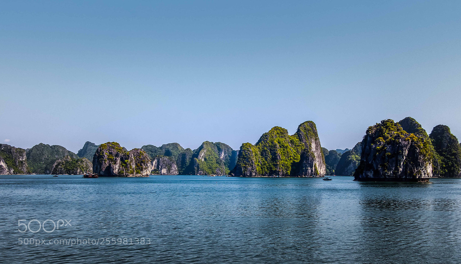 Canon EOS 700D (EOS Rebel T5i / EOS Kiss X7i) sample photo. Halong bay thousand little photography