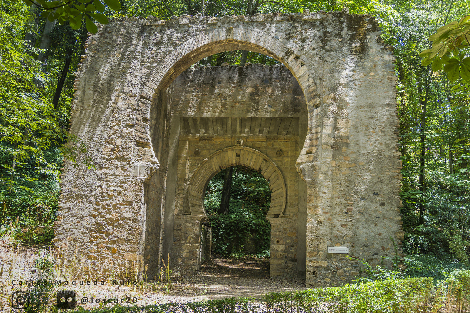 Sony a6000 sample photo. Puerta de bibrambla photography