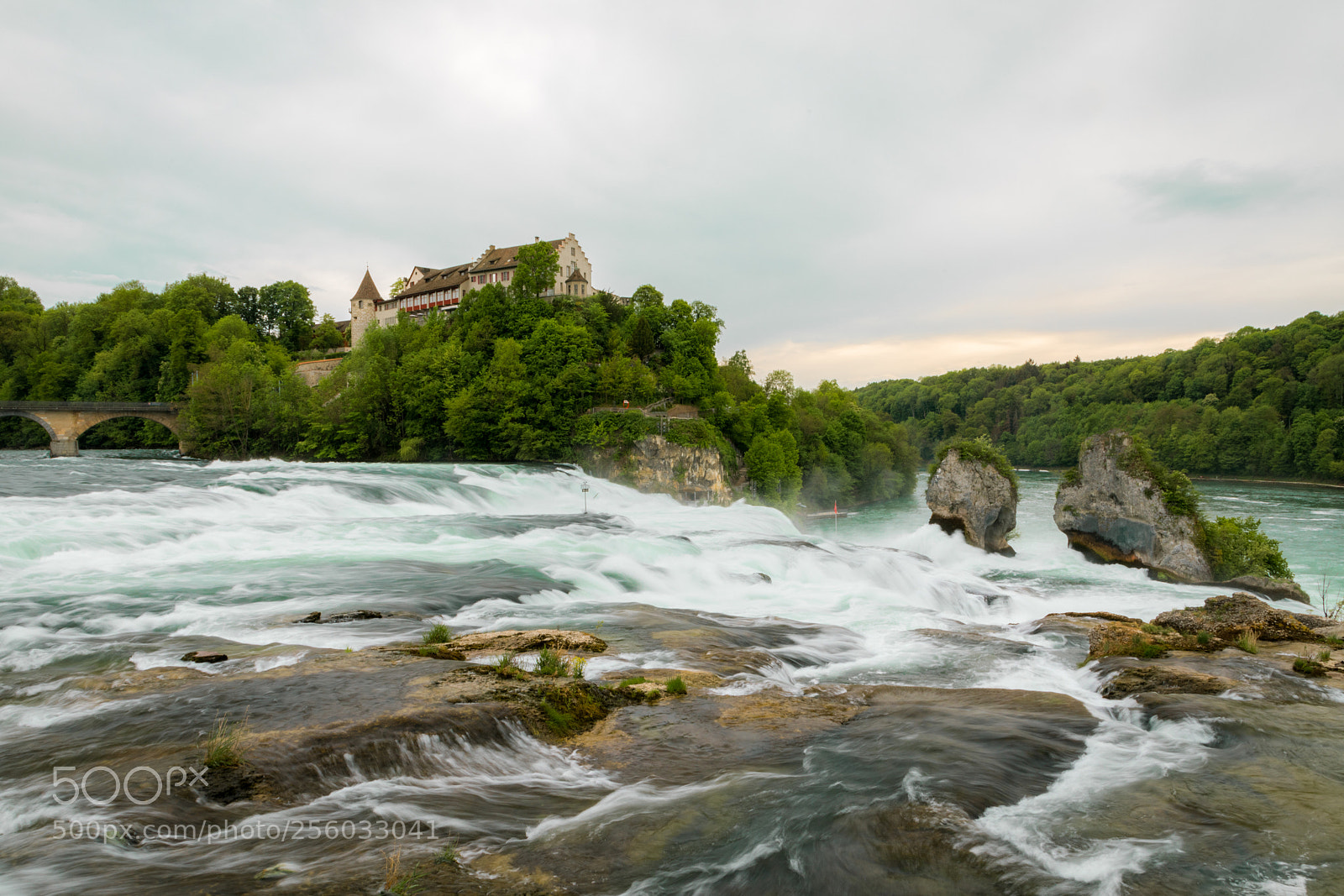 Canon EOS 5D Mark IV sample photo. Rheinfall, switzerland photography