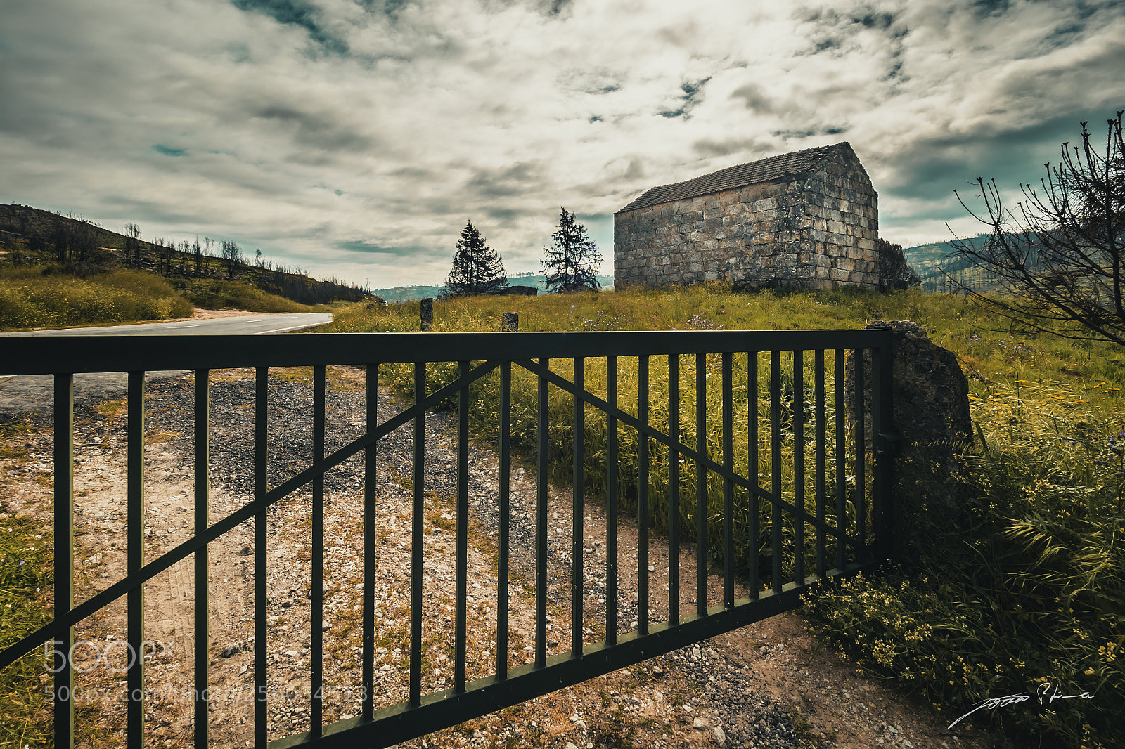 Olympus OM-D E-M5 II sample photo. Village house photography
