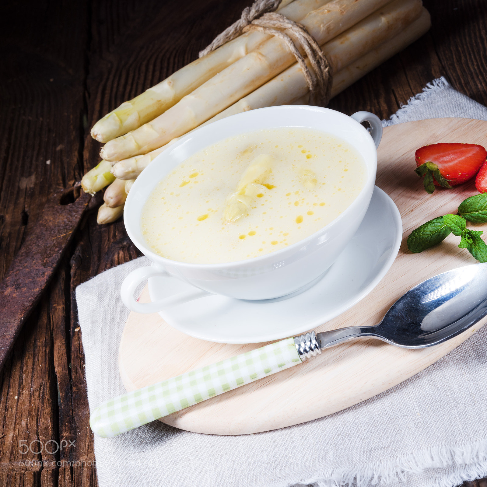 Nikon D810 sample photo. Rustic white asparagus cream photography