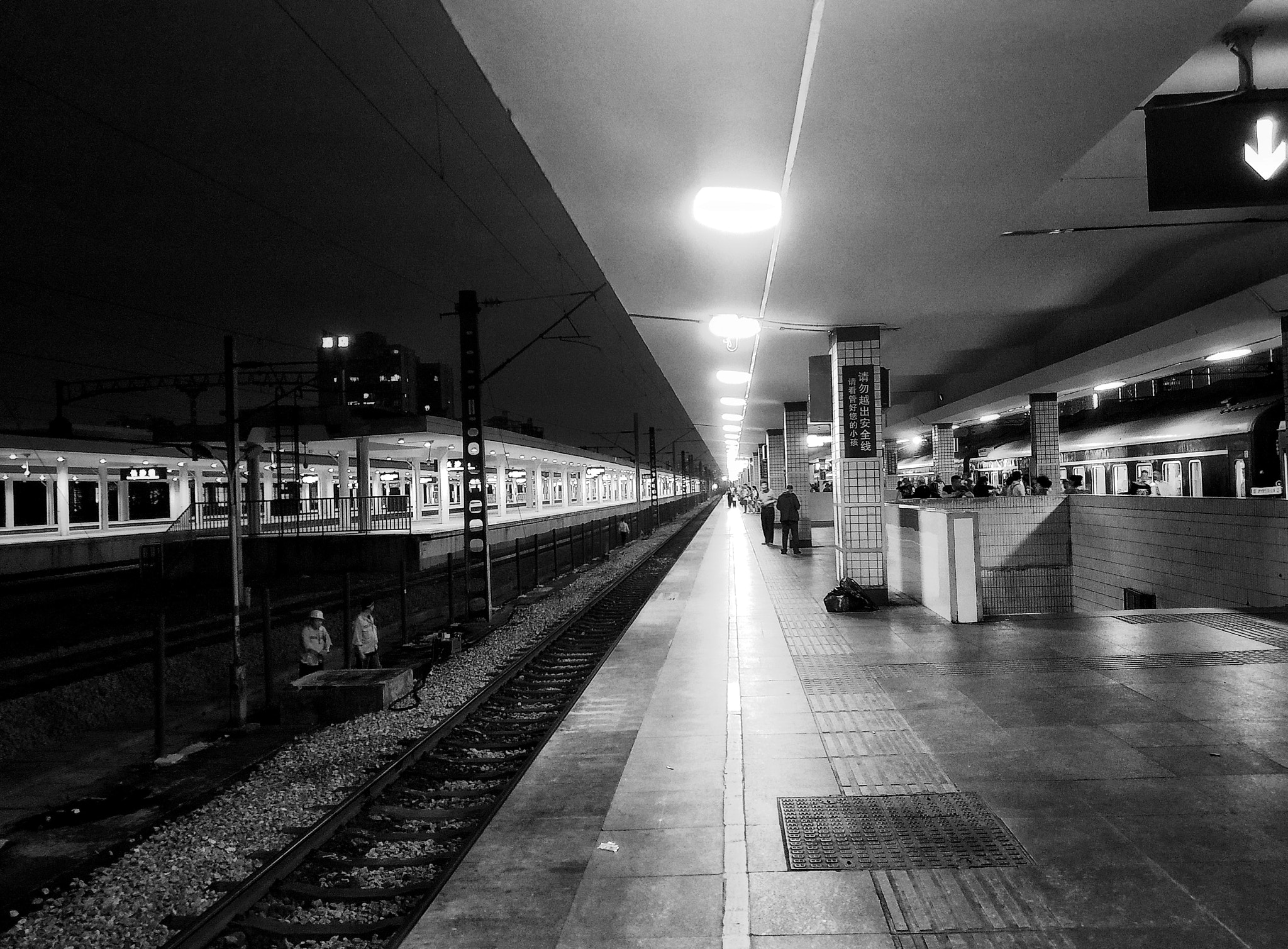 Xiaomi MIX 2 sample photo. Changsha railway station photography