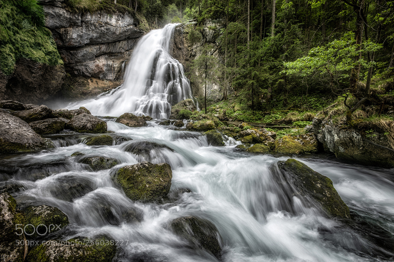 Canon EOS 5D Mark IV sample photo. Gollin waterfall photography