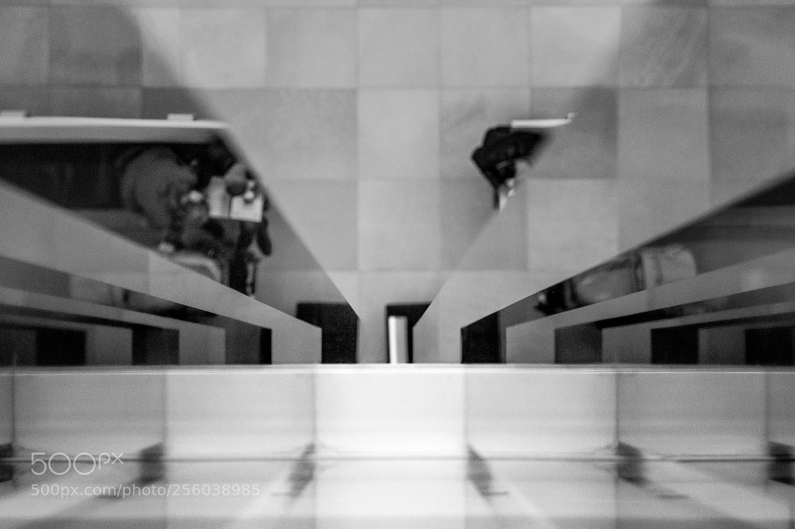 Canon EOS 700D (EOS Rebel T5i / EOS Kiss X7i) sample photo. Behind the mirrors photography