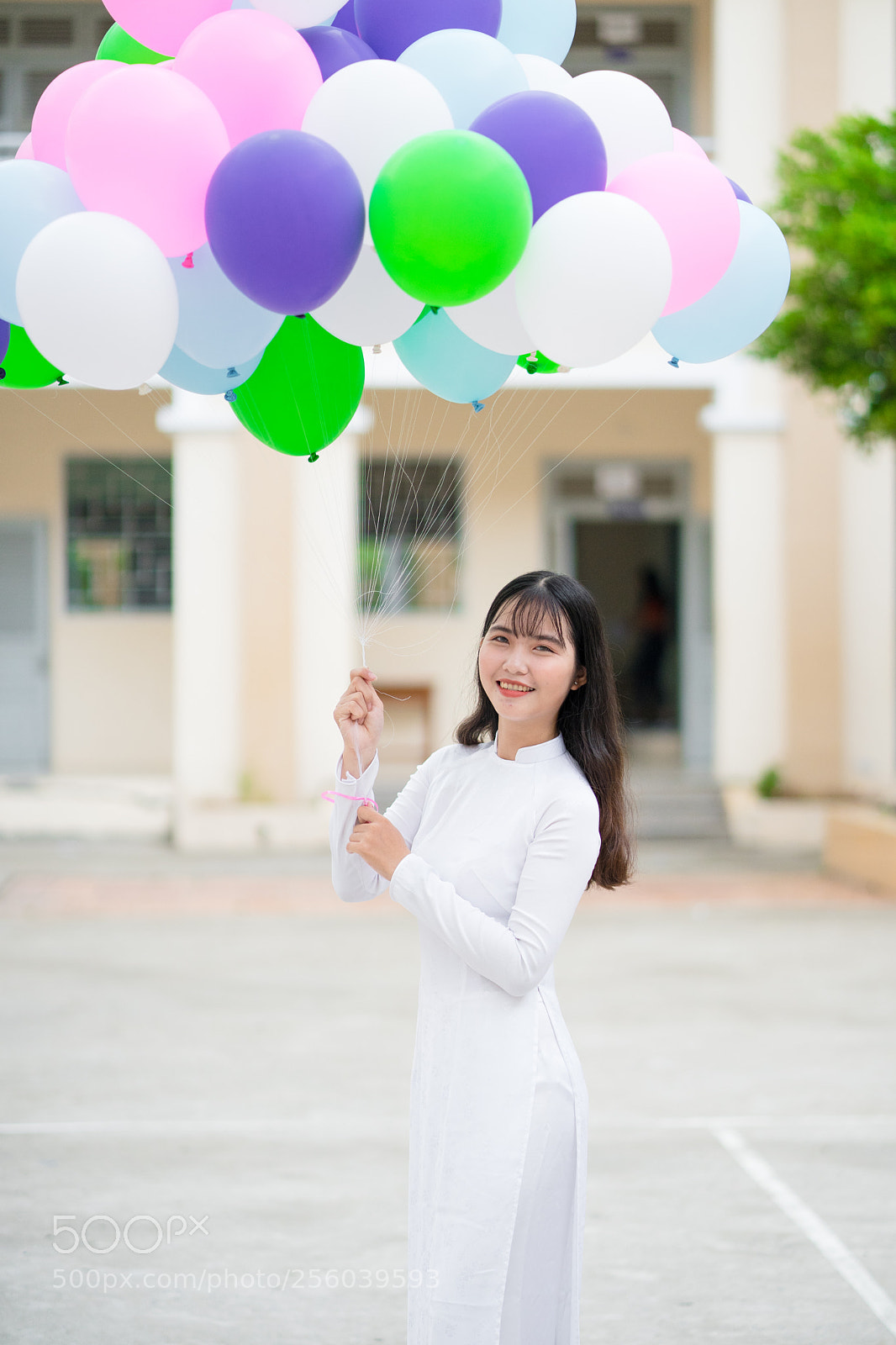Sony a7 II sample photo. Ao dai photography