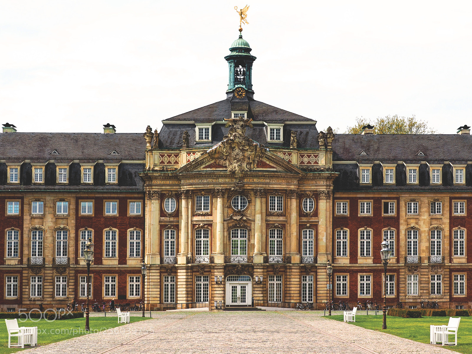 Olympus OM-D E-M5 II sample photo. Westfälische wilhelms-universität photography