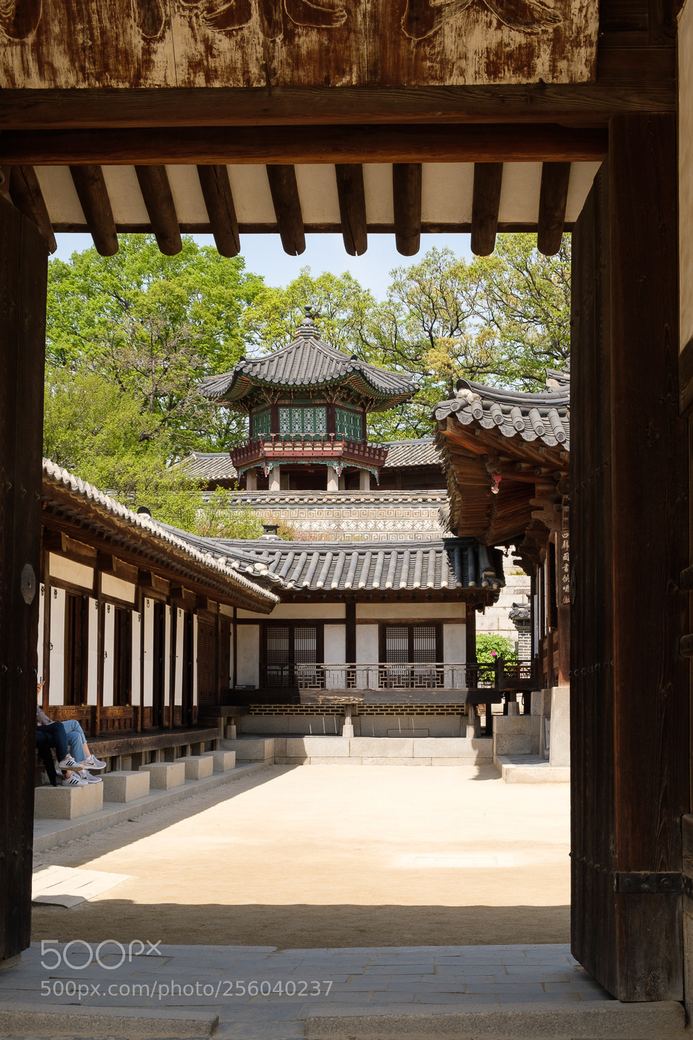 Fujifilm X-T20 sample photo. 문에서 본 궁 photography