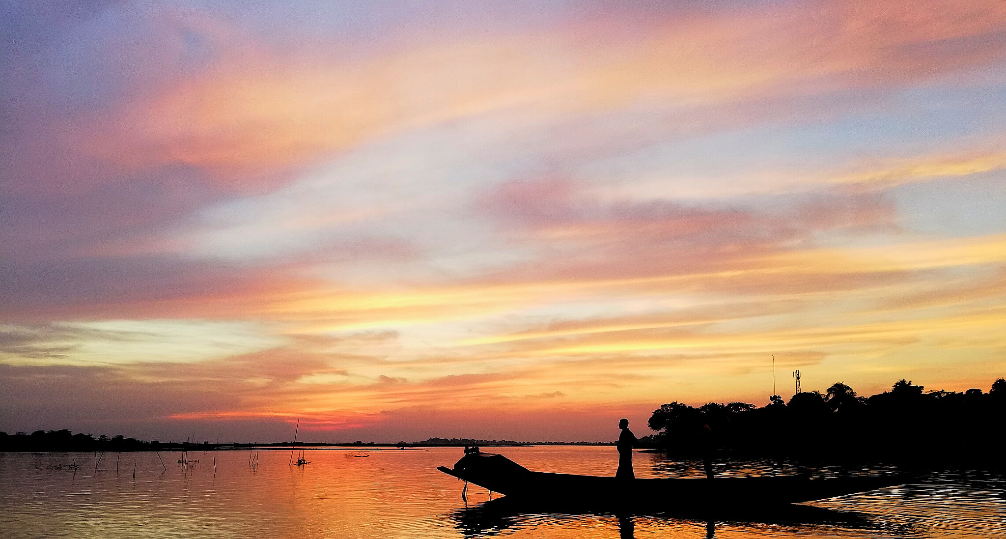 HUAWEI nova 2i sample photo. Boat twilight photography