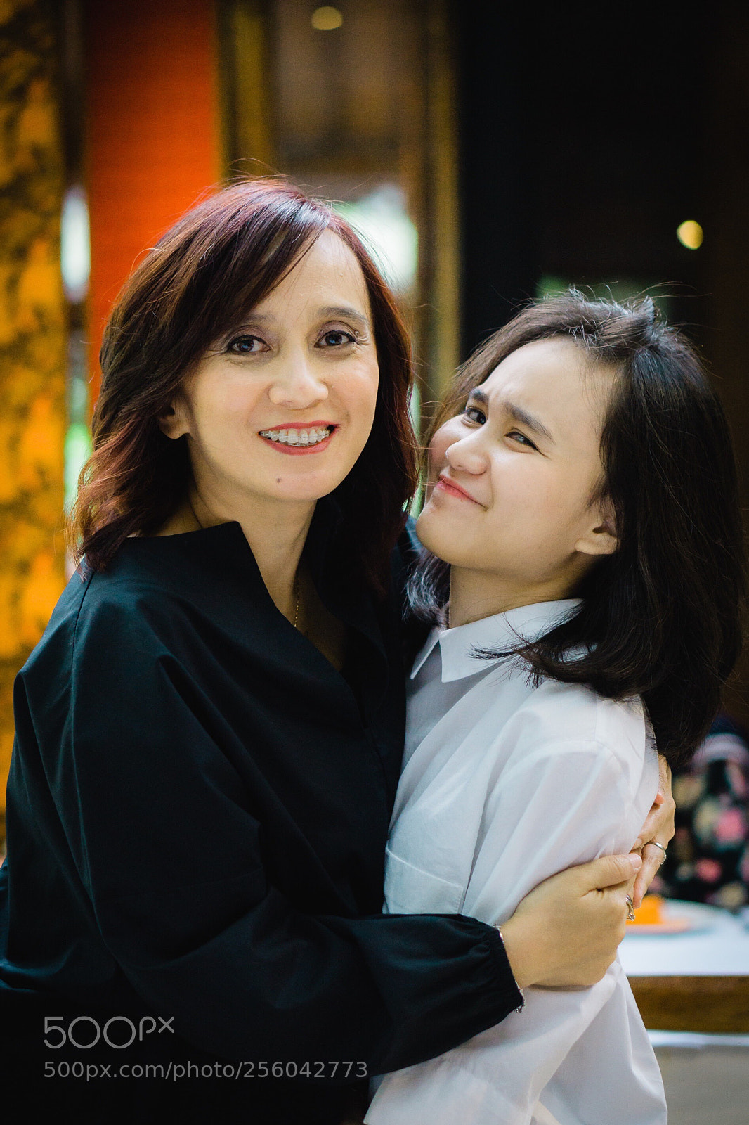 Sony a6000 sample photo. Mother and daughter time photography