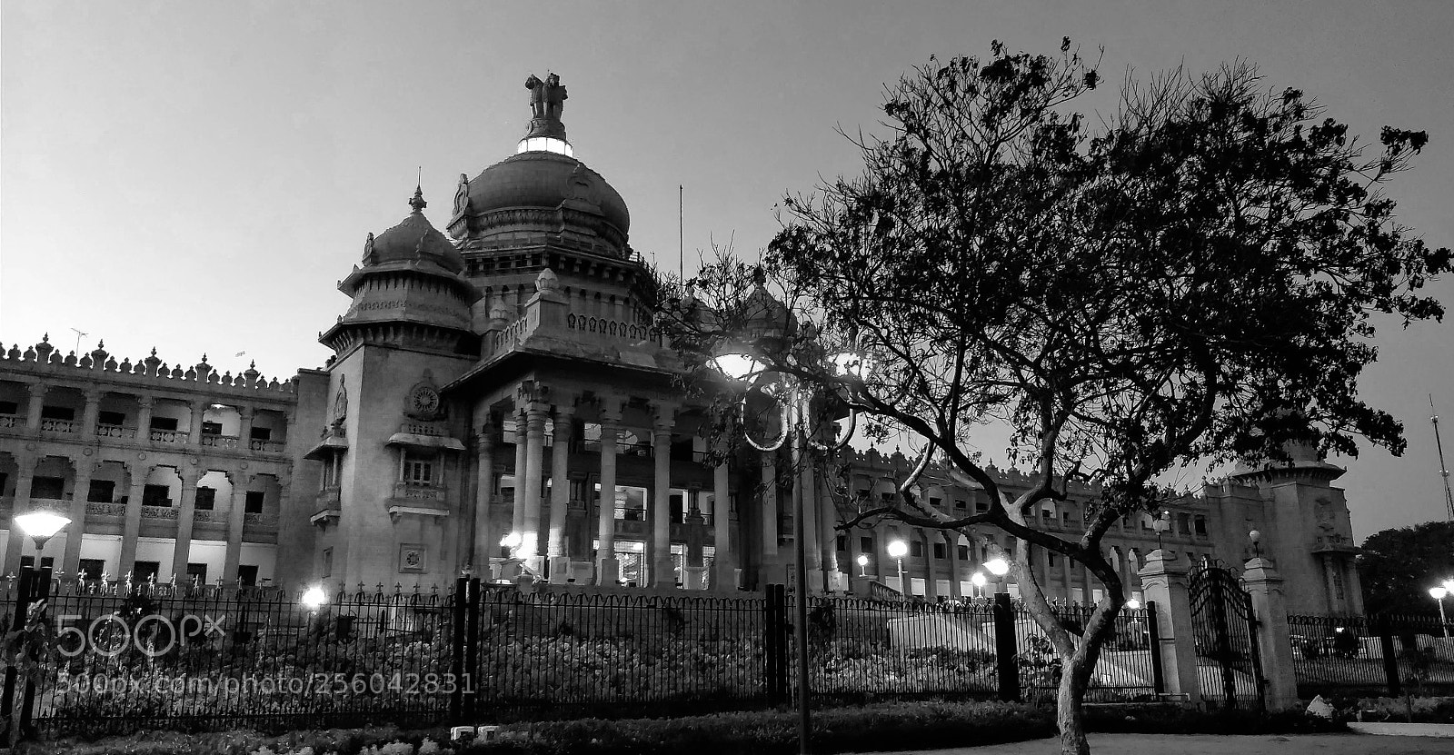 OnePlus 5 sample photo. Vidhana soudha photography