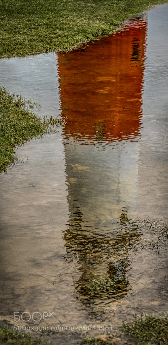 Fujifilm X-T2 sample photo. Puddle reflection of portland photography