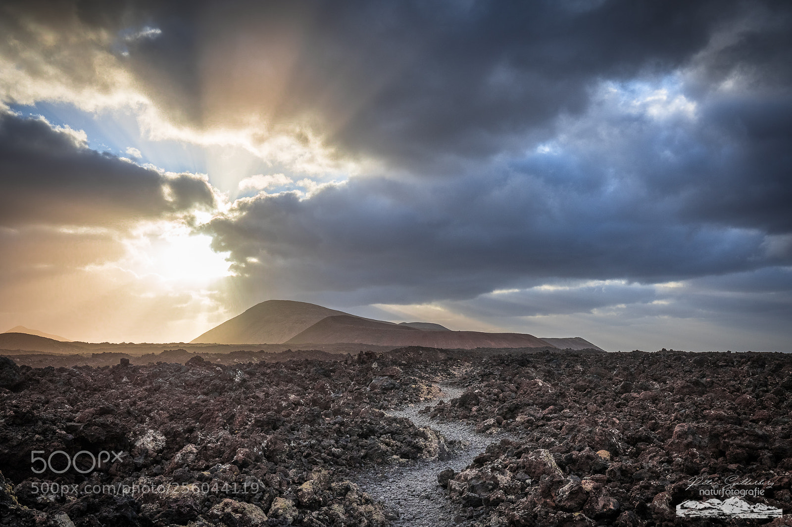 Canon EOS 5D Mark IV sample photo. Sunset at the volcanos... photography
