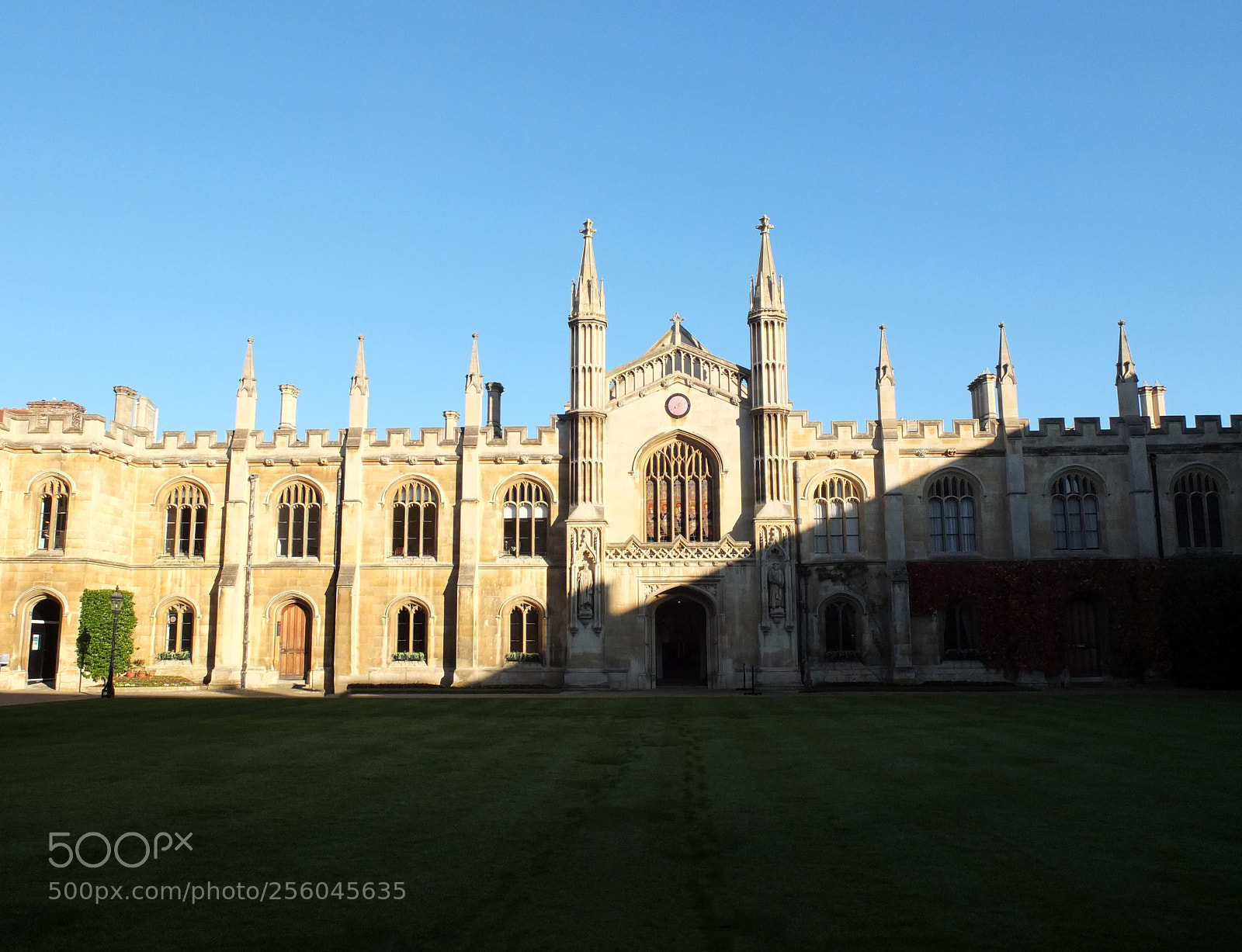 Fujifilm X10 sample photo. Cambridge, the backs colleges photography
