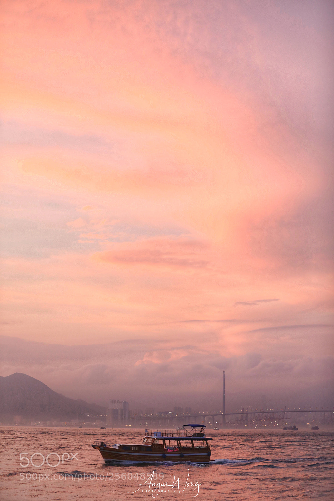 Canon EOS 5D Mark IV sample photo. Colorful sunset in hk photography