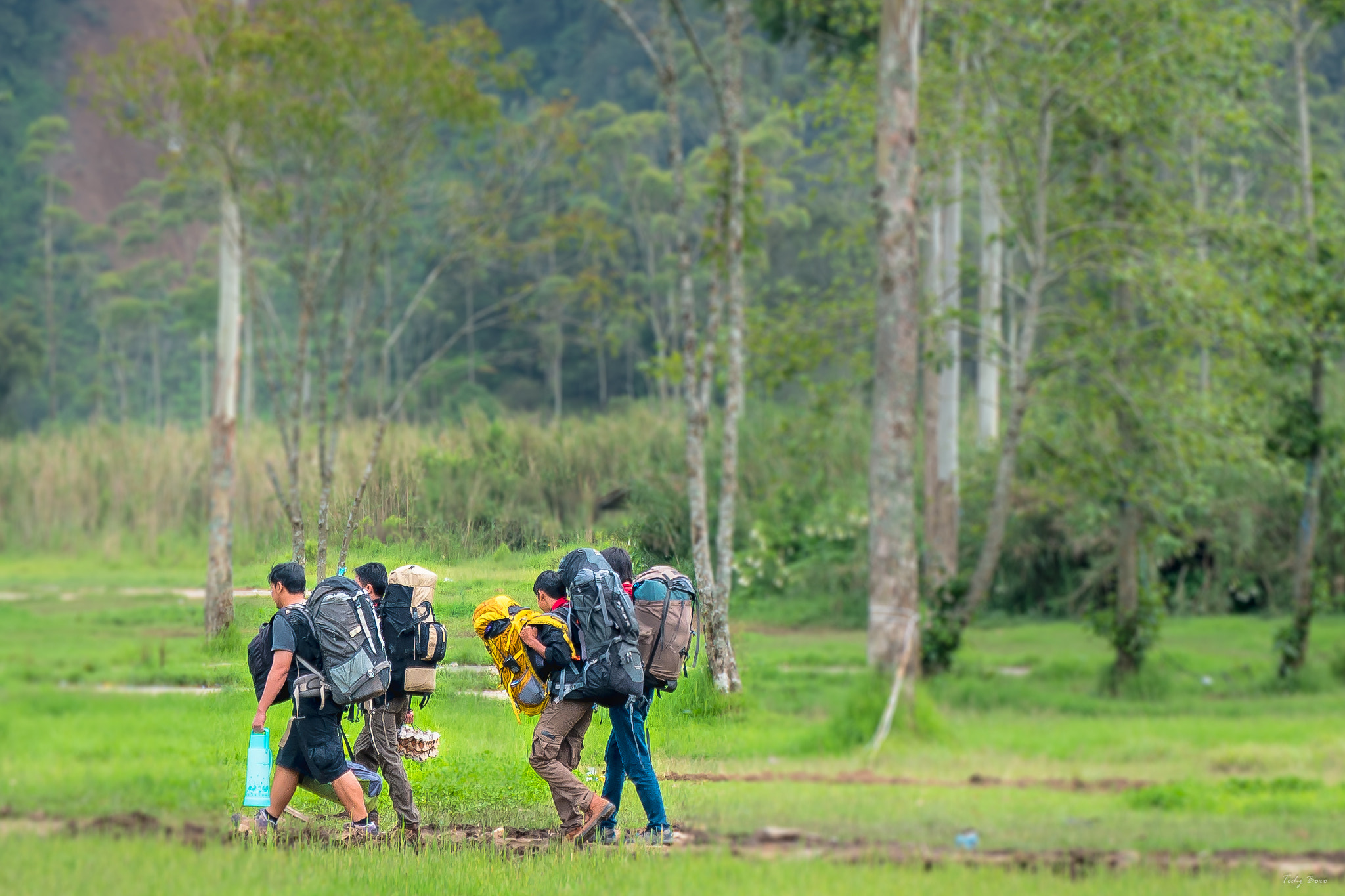 Samsung NX1 sample photo. Hiking photography