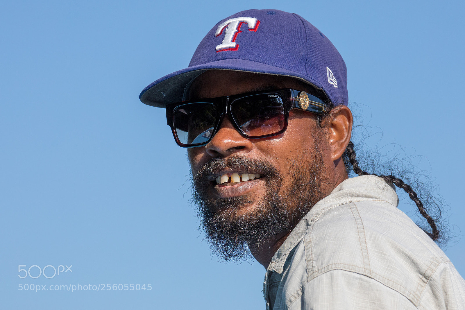 Canon EOS 5D Mark IV sample photo. Frindly tour guide in photography