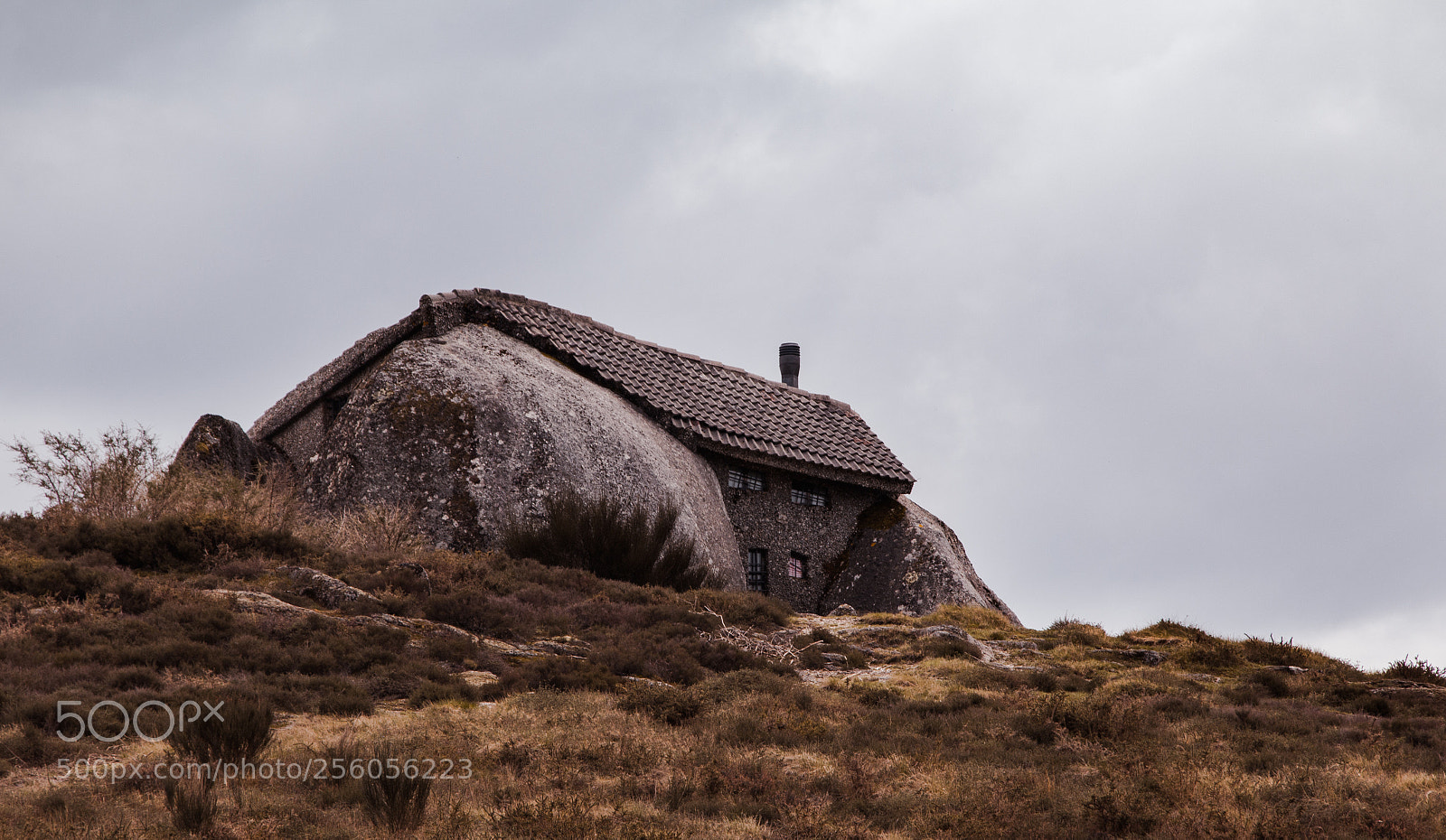 Canon EOS 70D sample photo. Stone house photography